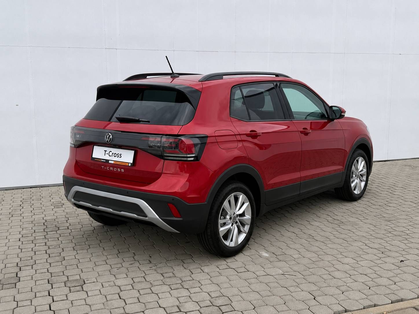 Volkswagen T-Cross, Love 6G 1.0TSI - fotka 2