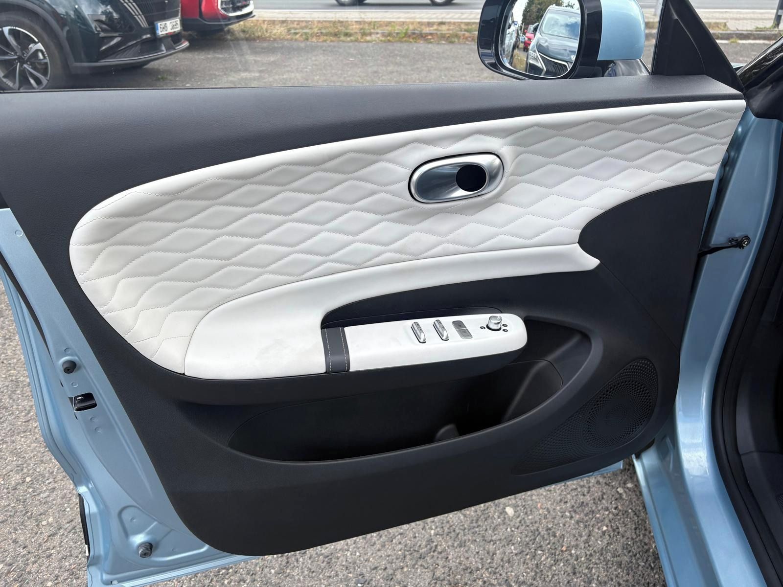 Dongfeng Box, E3 42,3kWh 70kw Rain Blue - fotka 5