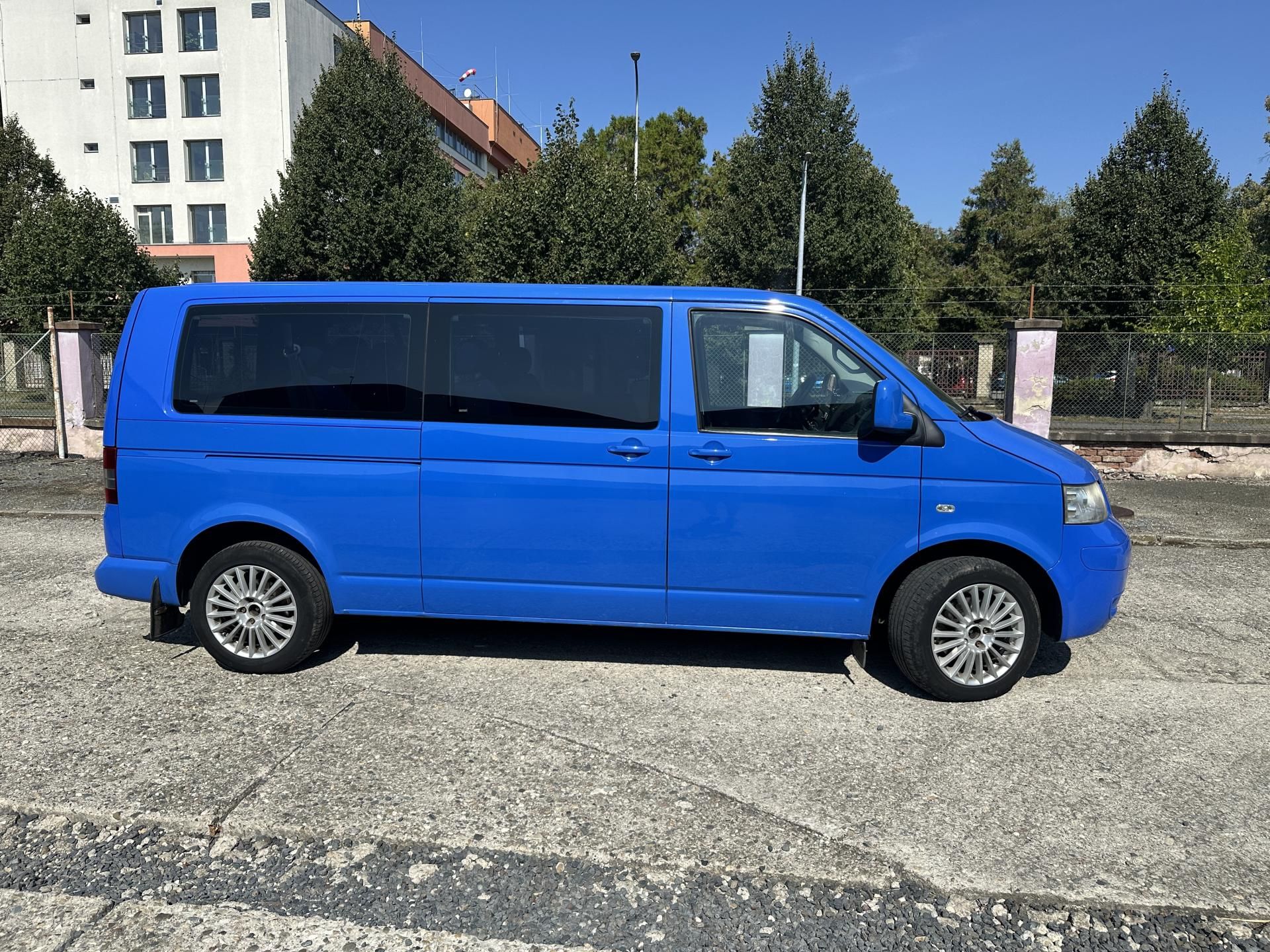 Volkswagen Caravelle, 2.5 TDI 128kw 4x4 8 míst - fotka 2
