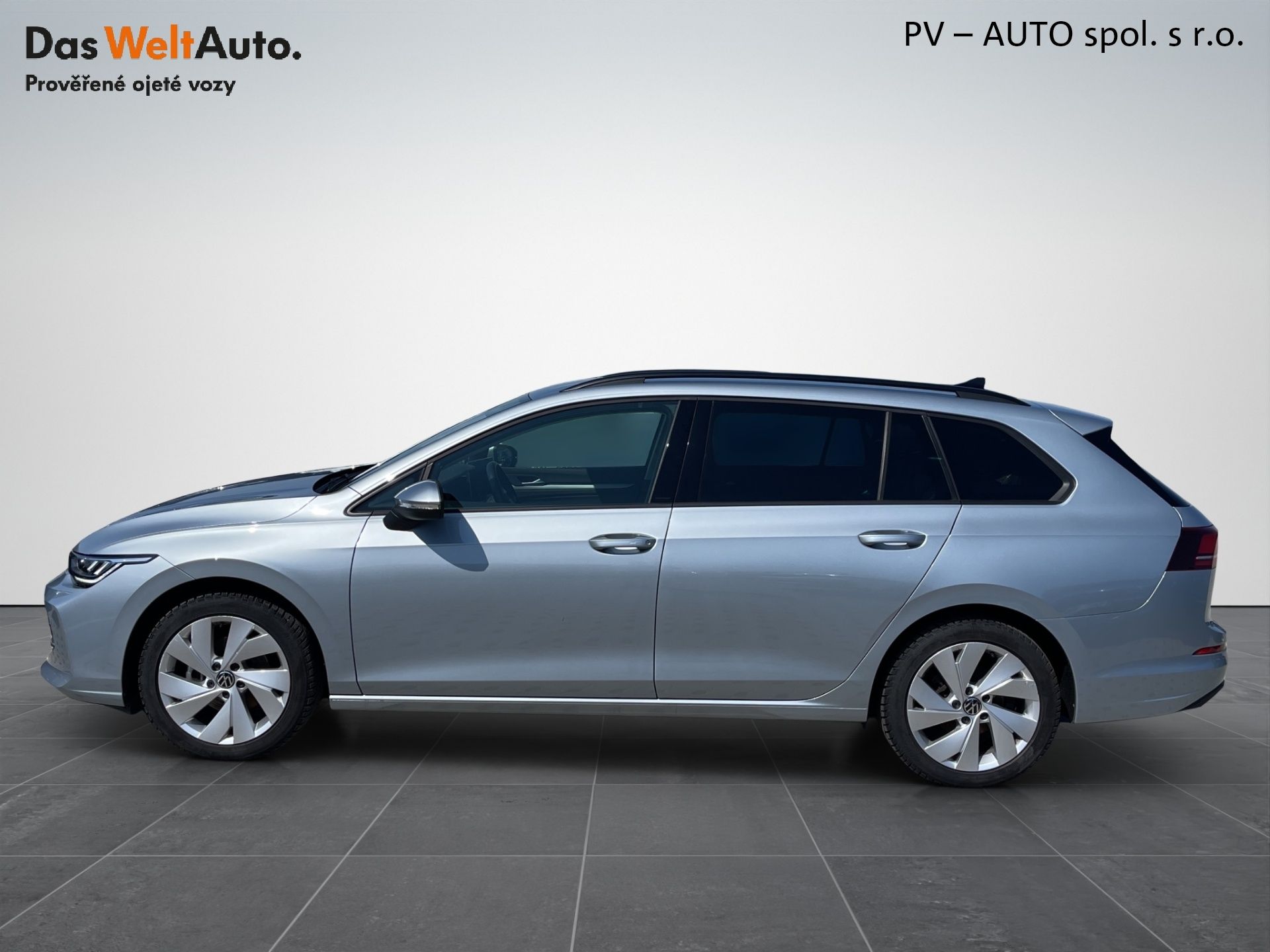 Volkswagen Golf Variant, 1,5 eTSI 85 kW Life - fotka 3