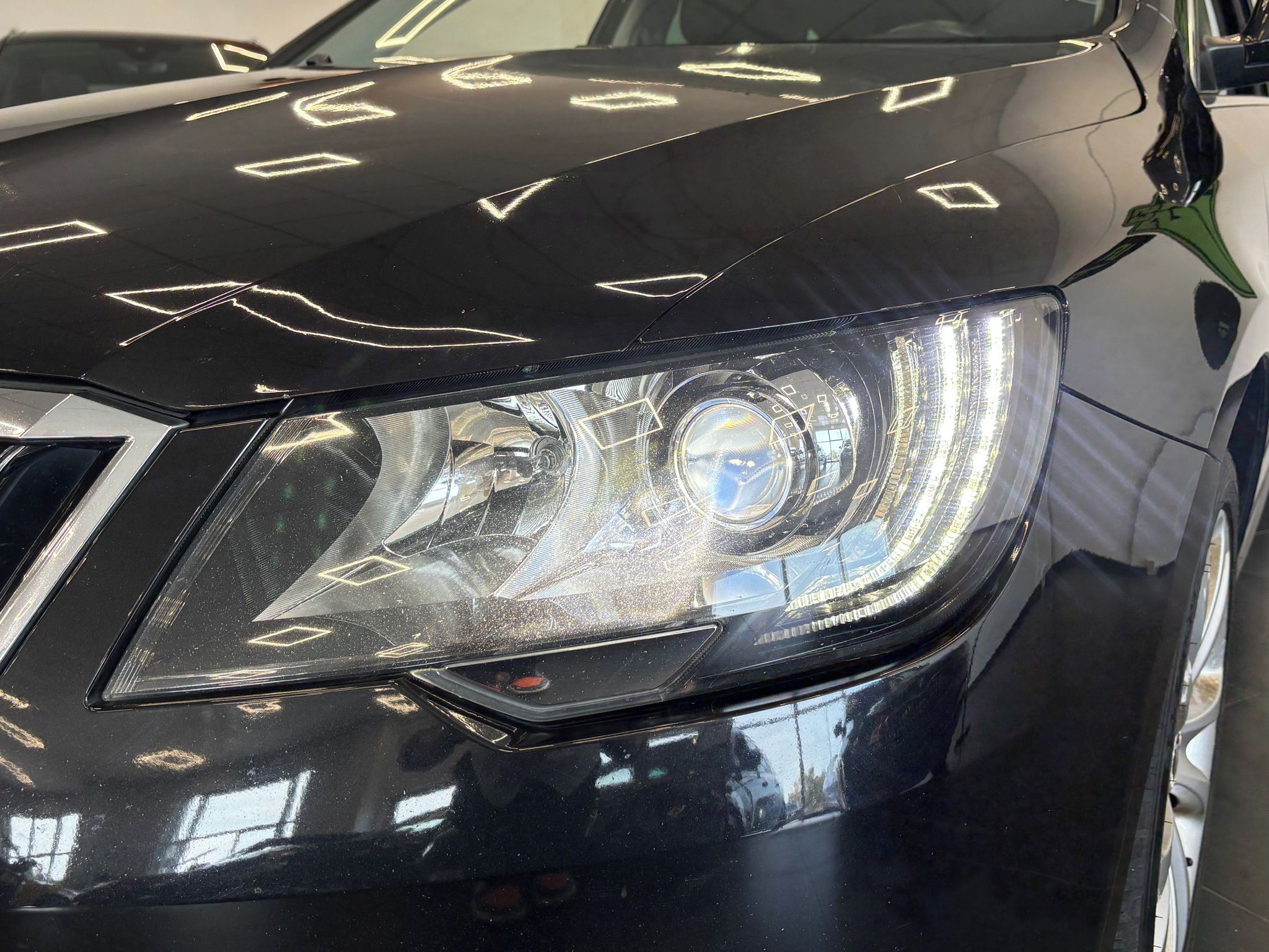 Škoda Superb, 2.0TDI 125kW DSG, LED, Senzory - fotka 6