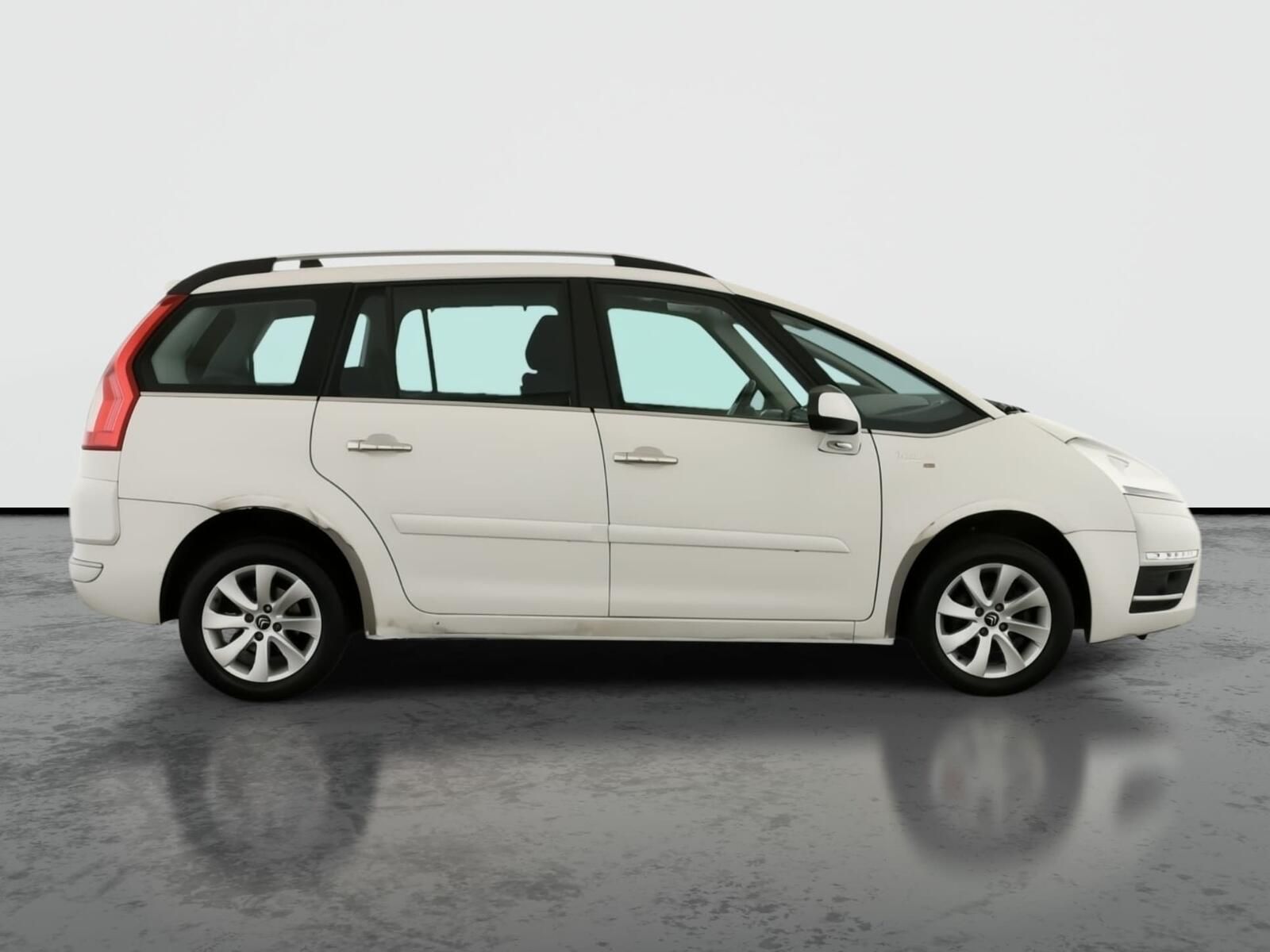 Citroën Grand C4 Picasso, 1.6 VTi, 7 míst, po STK, Tažné - fotka 6