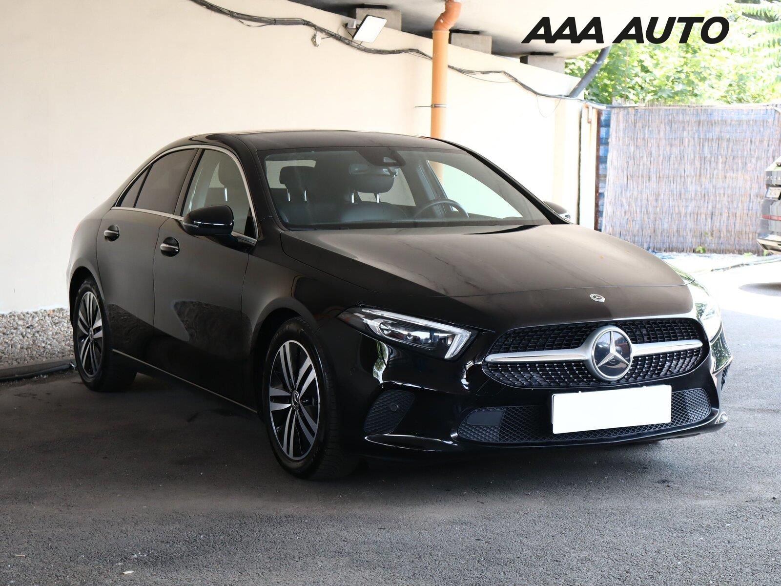 Mercedes-Benz Třídy A, 180, Automat, Kůže, Navi