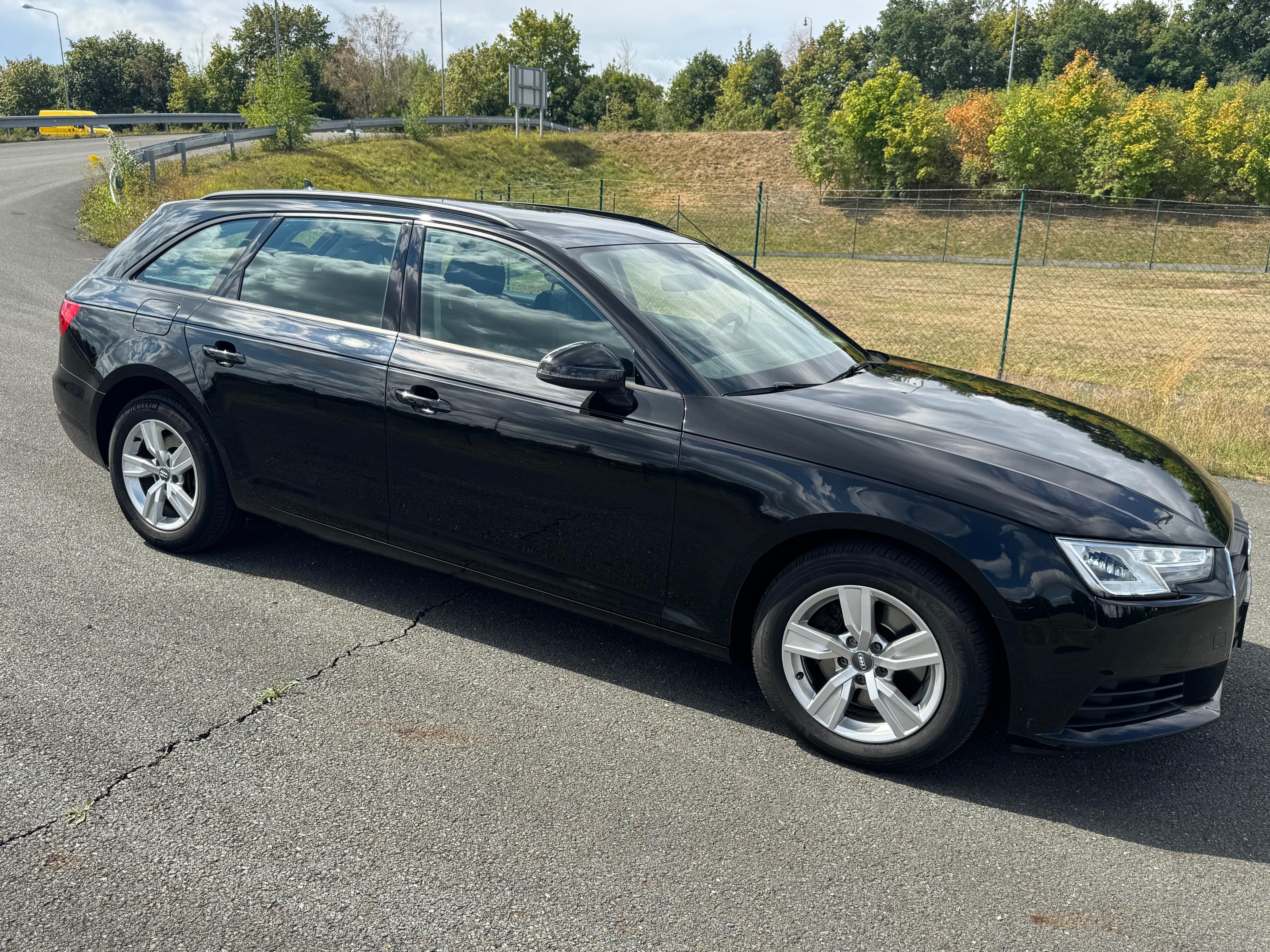 Audi A4, COMBI FACELIFT 2.0 TDI - fotka 2