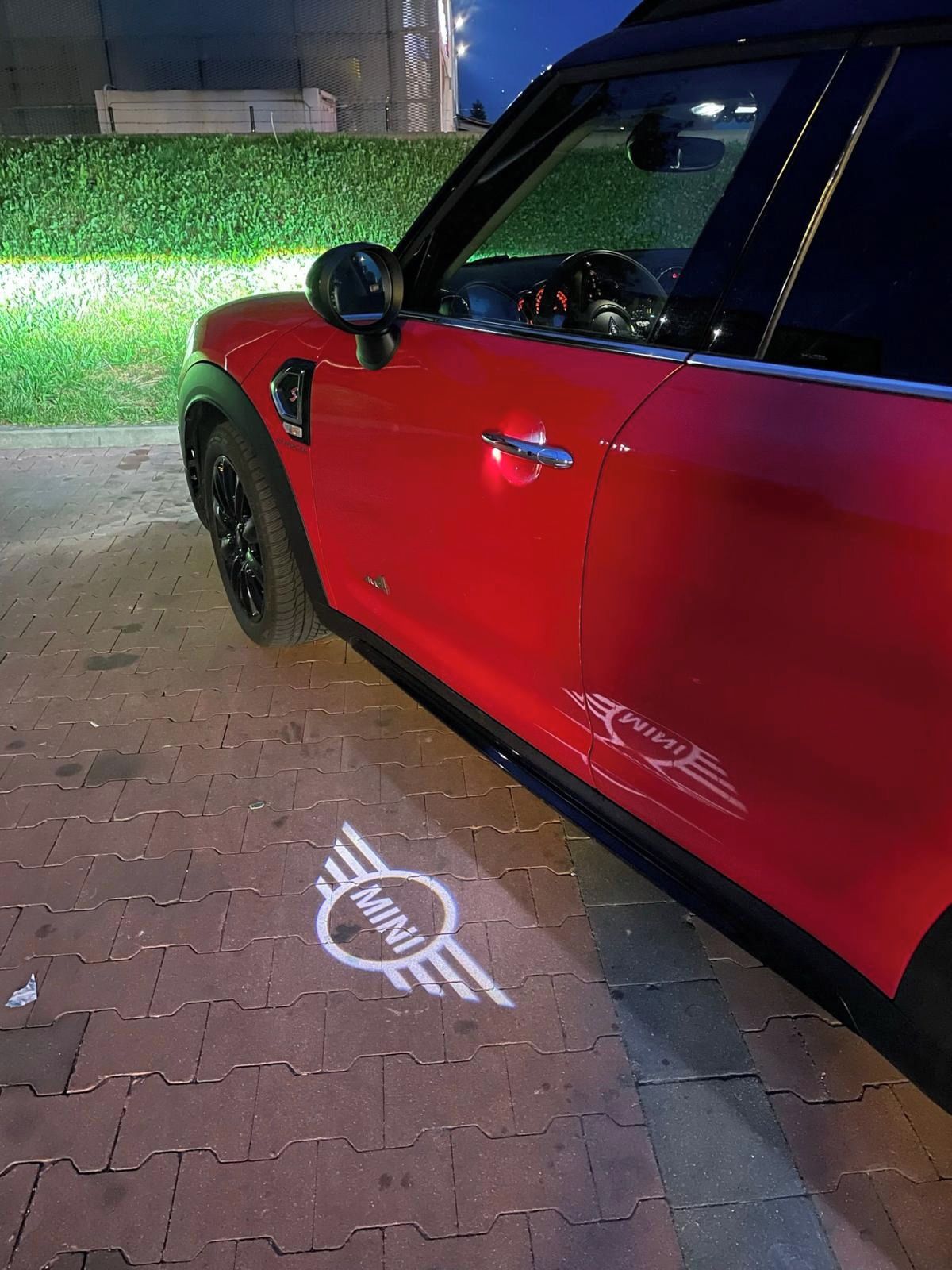 Mini Cooper S, MINI Countryman Cooper S ALL4 - fotka 4