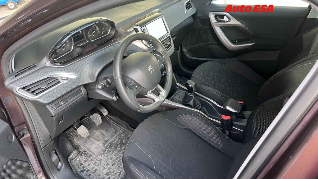 Peugeot 2008, 1.4HDi,ČR - fotka 3