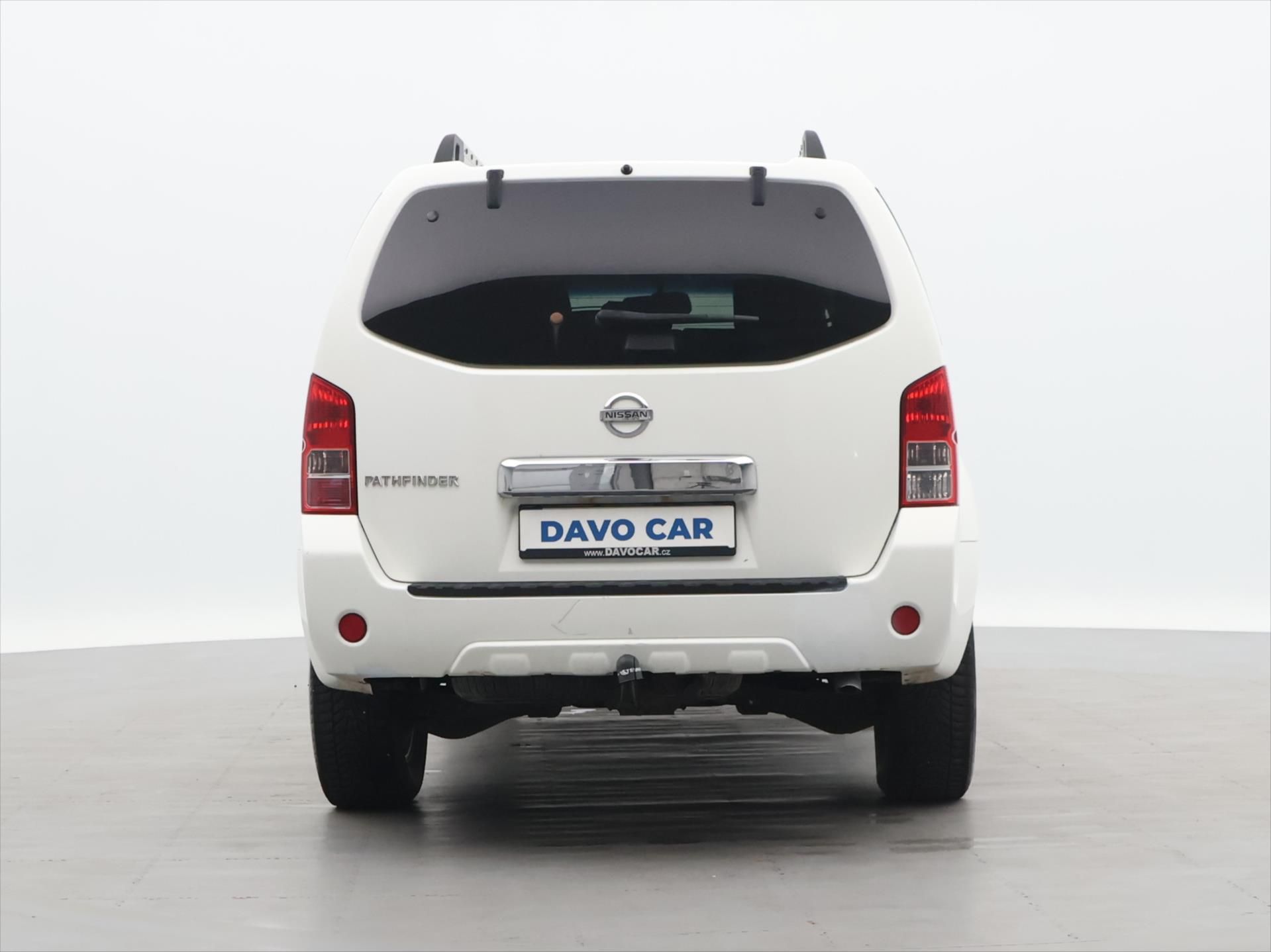 Nissan Pathfinder, 2,5 dCi 140kW 4x4 7-Míst Tažné - fotka 6