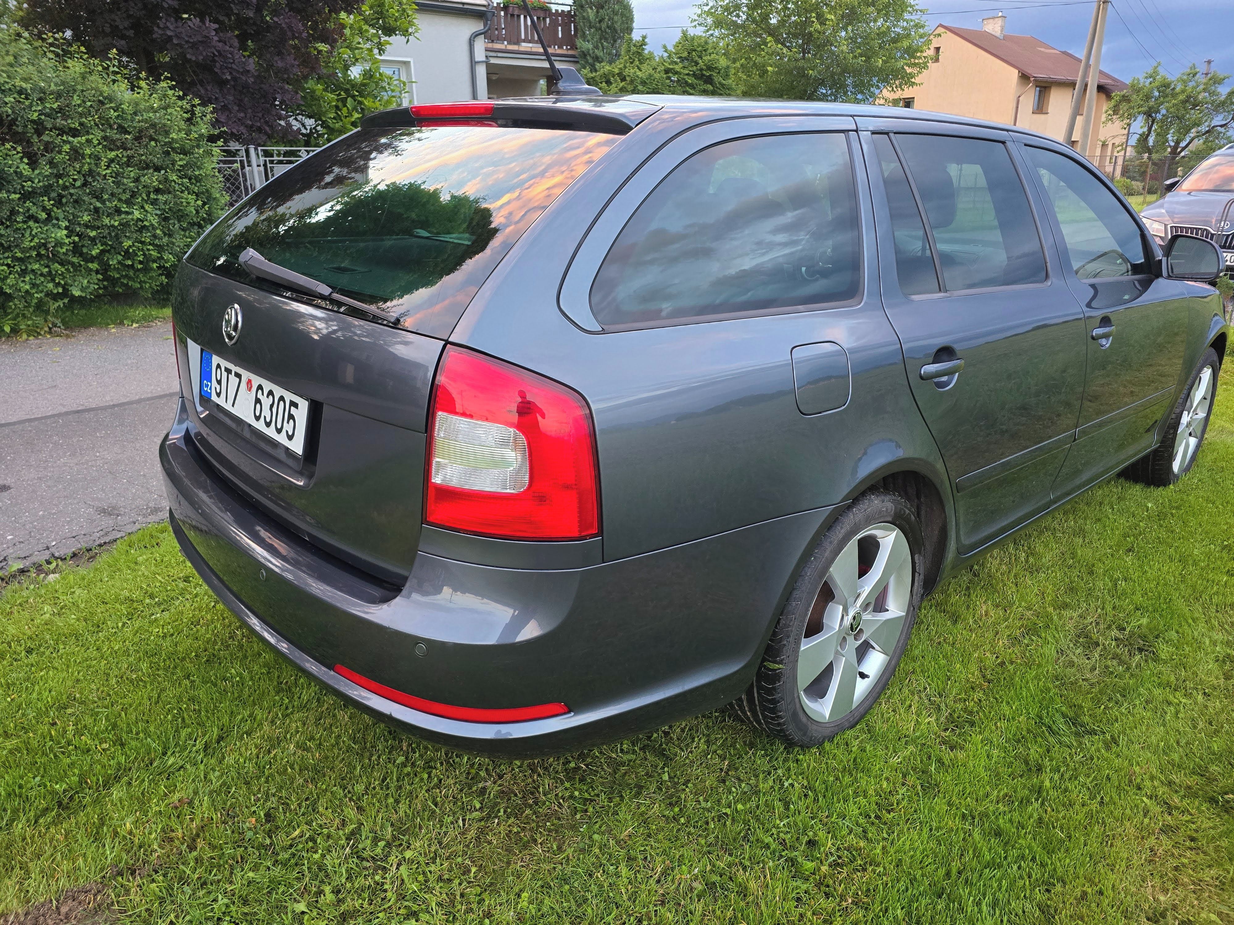 Škoda Octavia, Škoda Octavia RS combi 125kw - fotka 4