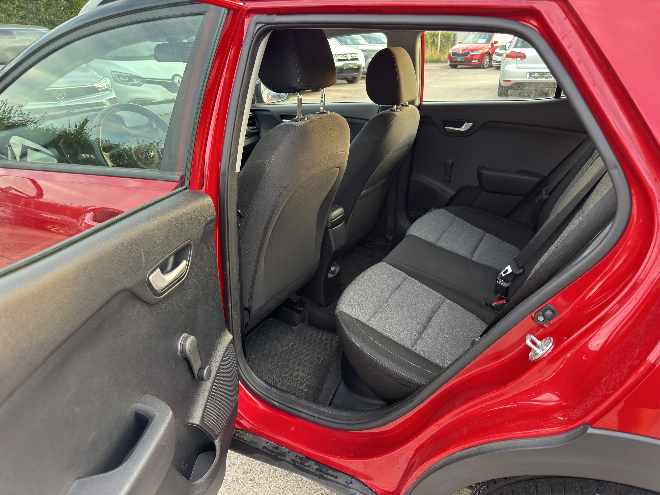 Kia Stonic, 1.2 DPI 62 kW Comfort - fotka 5