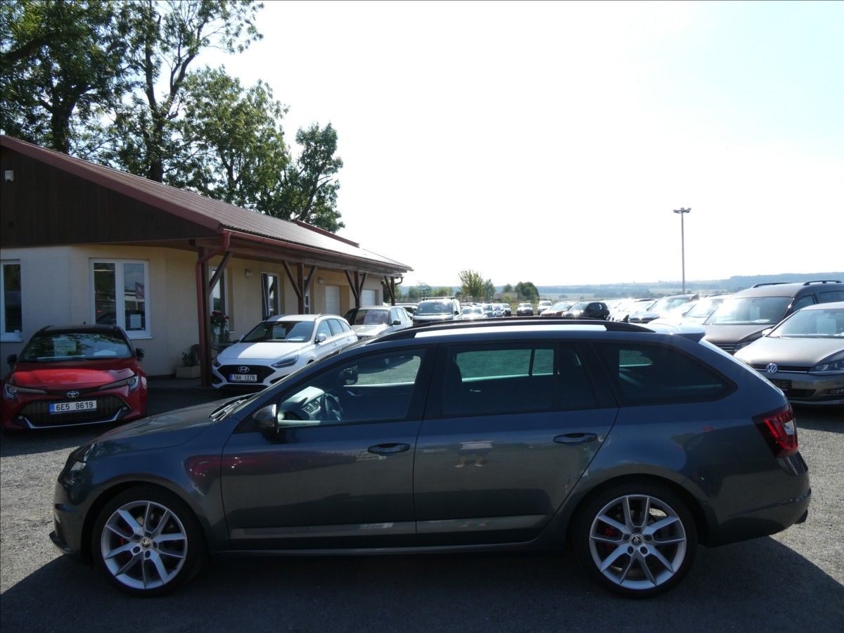 Škoda Octavia, 2,0 TDi 135kW RS DSG, serviska - fotka 6