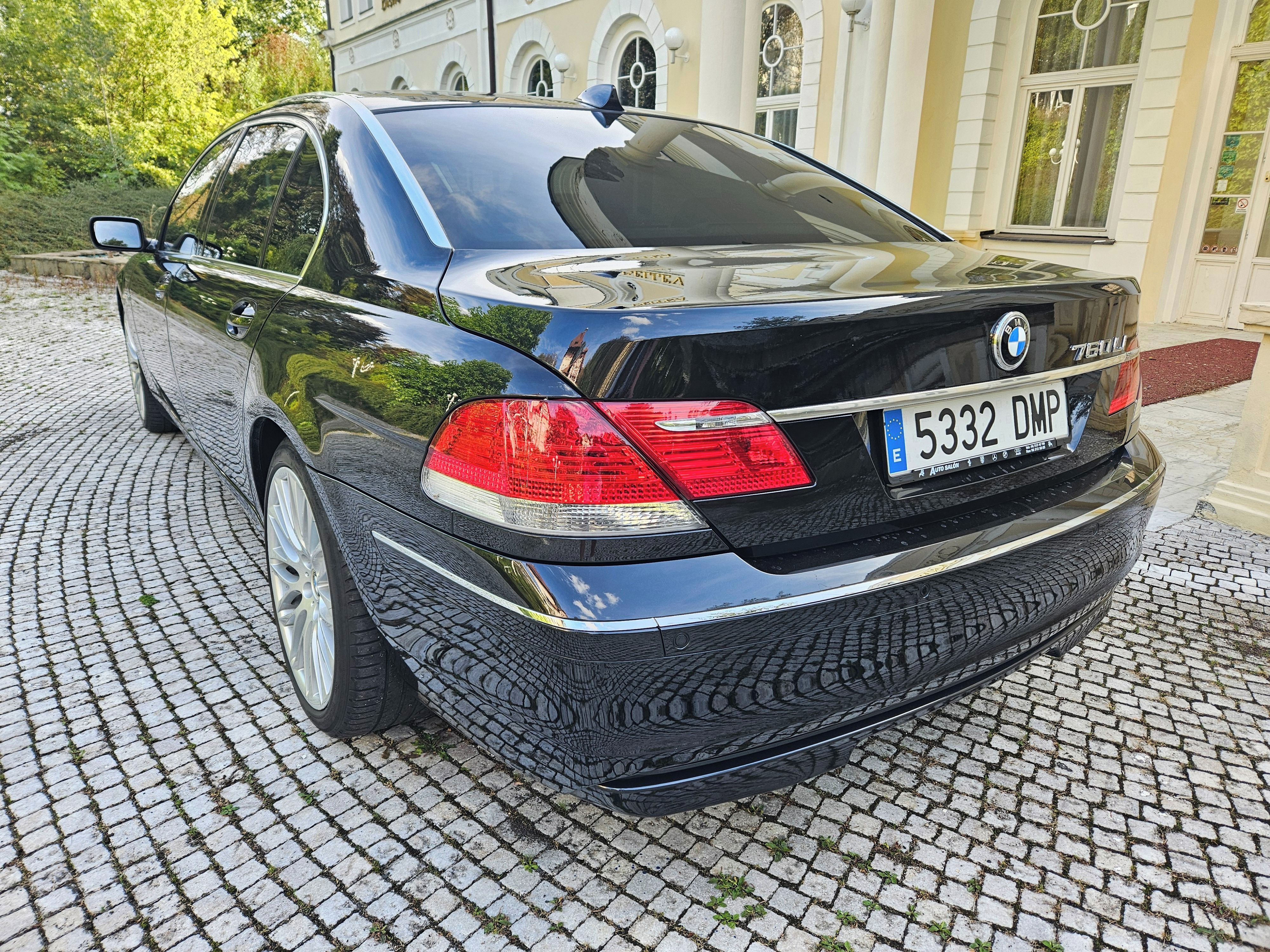 BMW Řada 7, 760 Li 1.majitel, 33.700 km!!! - fotka 4