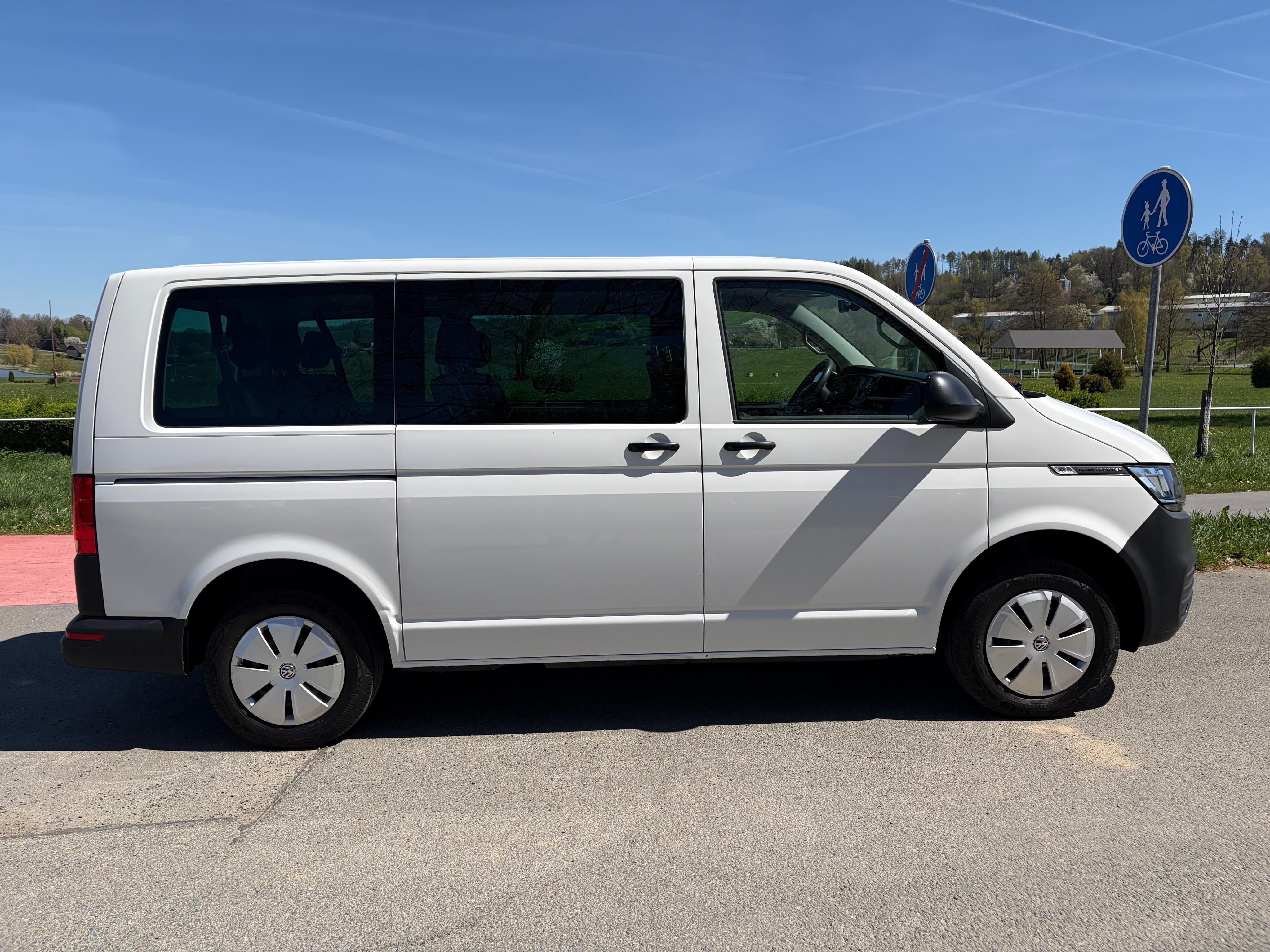 Volkswagen Transporter, T6.1, 9 míst, klima - fotka 2