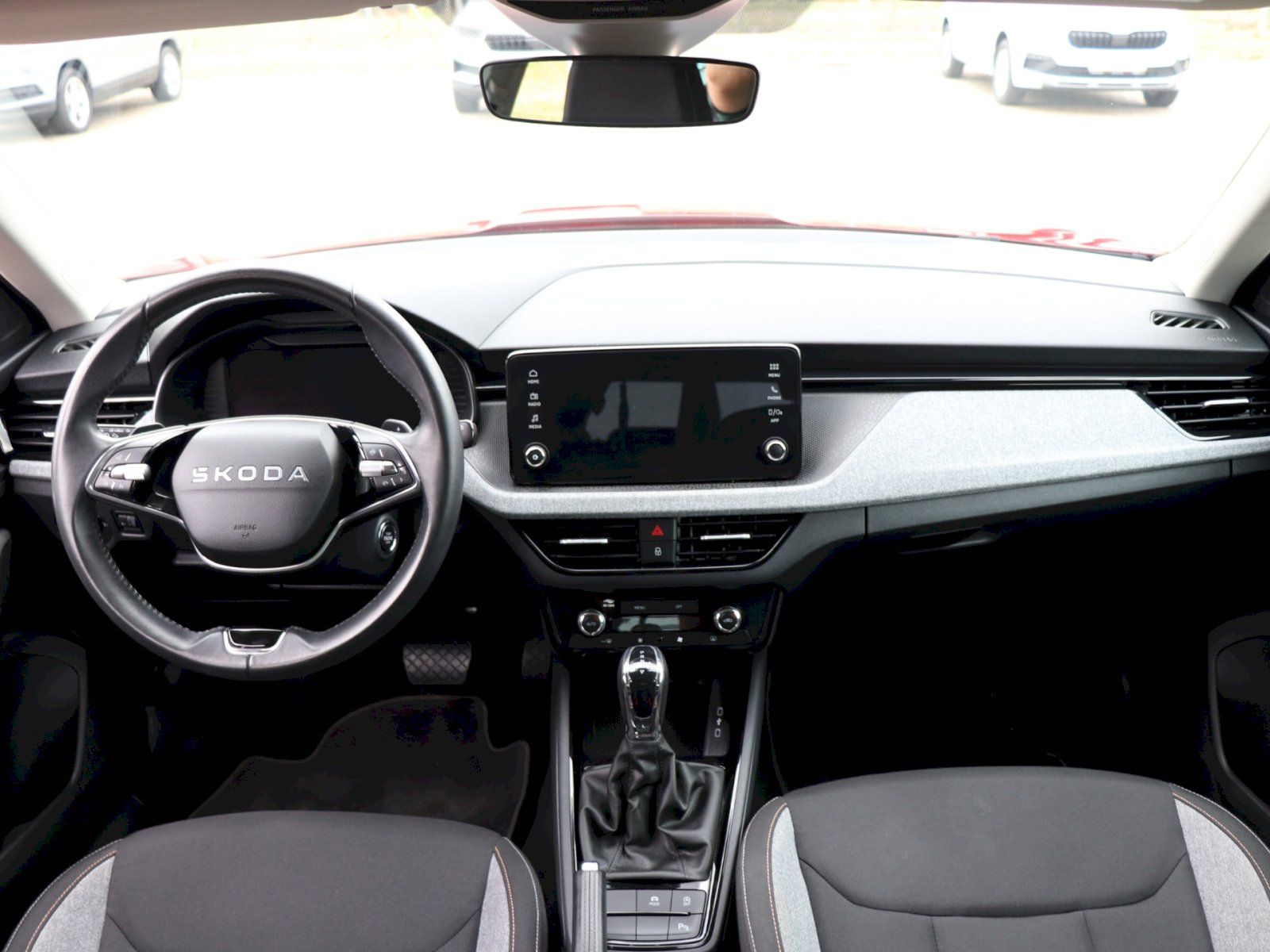 Škoda Kamiq, Kamiq Selection 1.0 TSI / 85kW - fotka 5