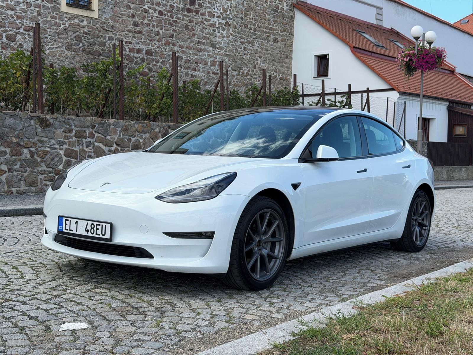 Tesla Model 3, Nová repasovaná baterie 1000Km - fotka 4