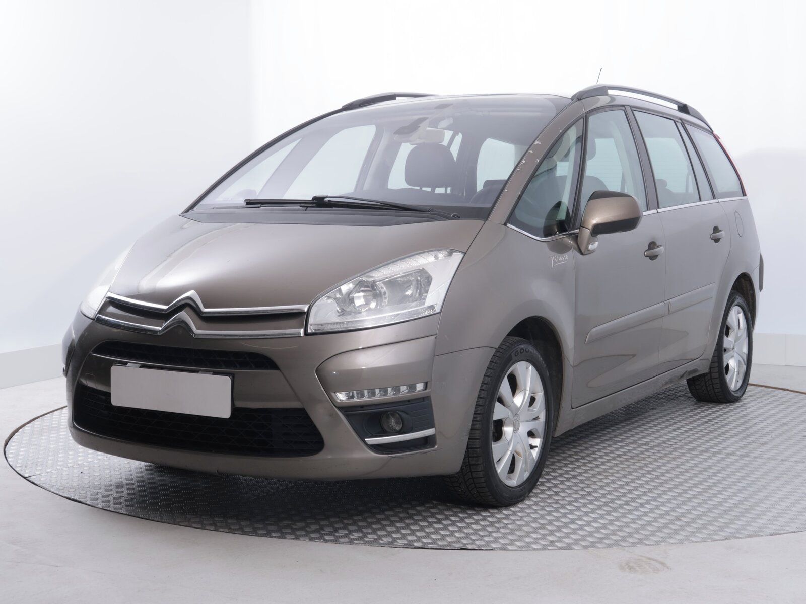 Citroën Grand C4 Picasso, 1.6 HDi, 7 míst, po STK, Tažné - fotka 2