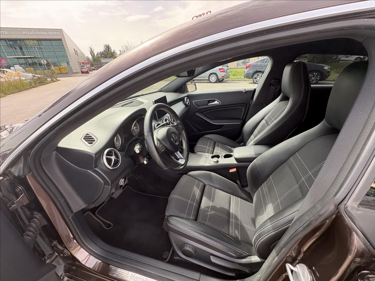 Mercedes-Benz CLA, 2,2 220d 130kW,Bi-Xen,Kamera - fotka 3