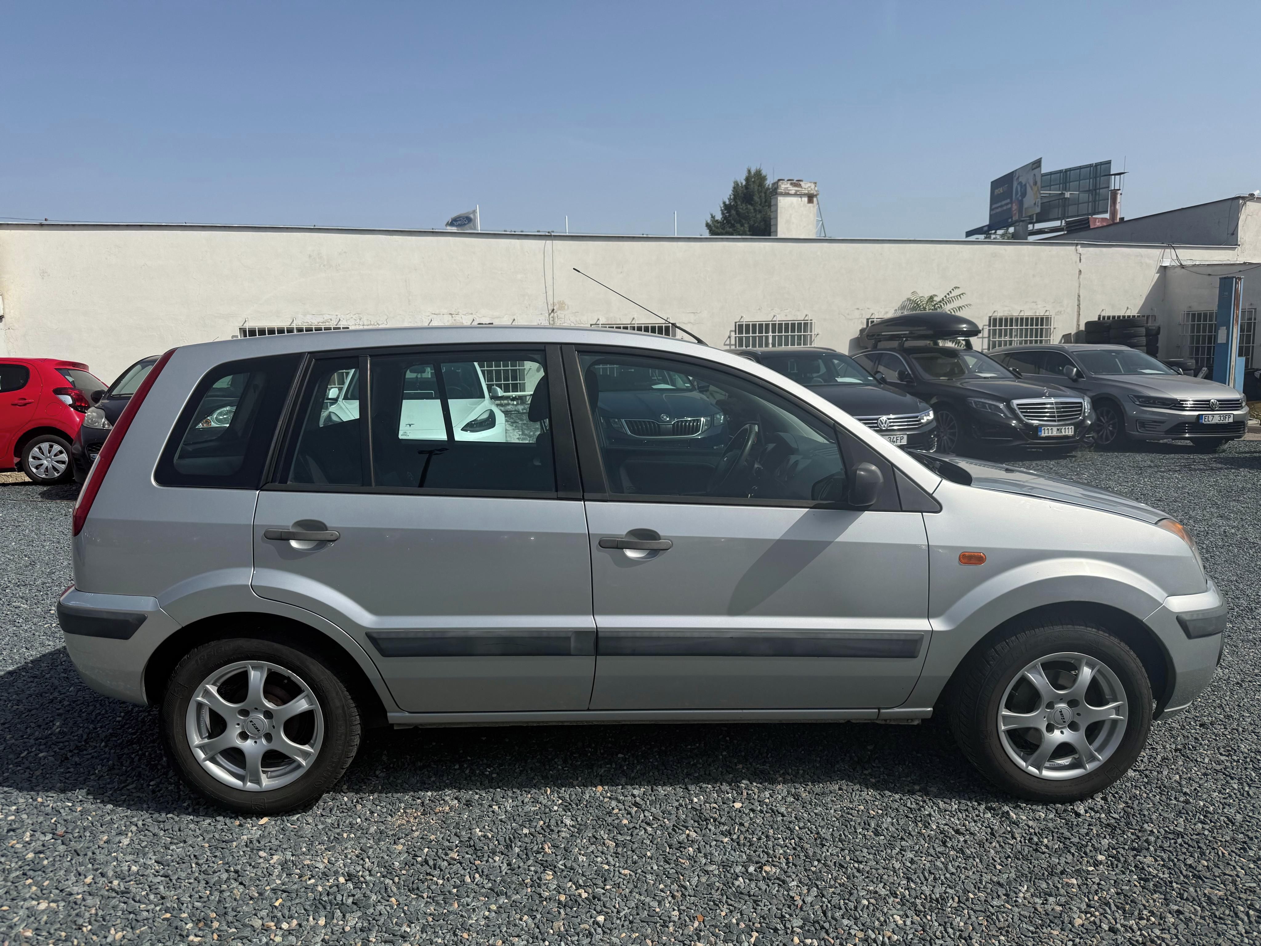 Ford Fusion, 1.6 i 74Kw - fotka 6