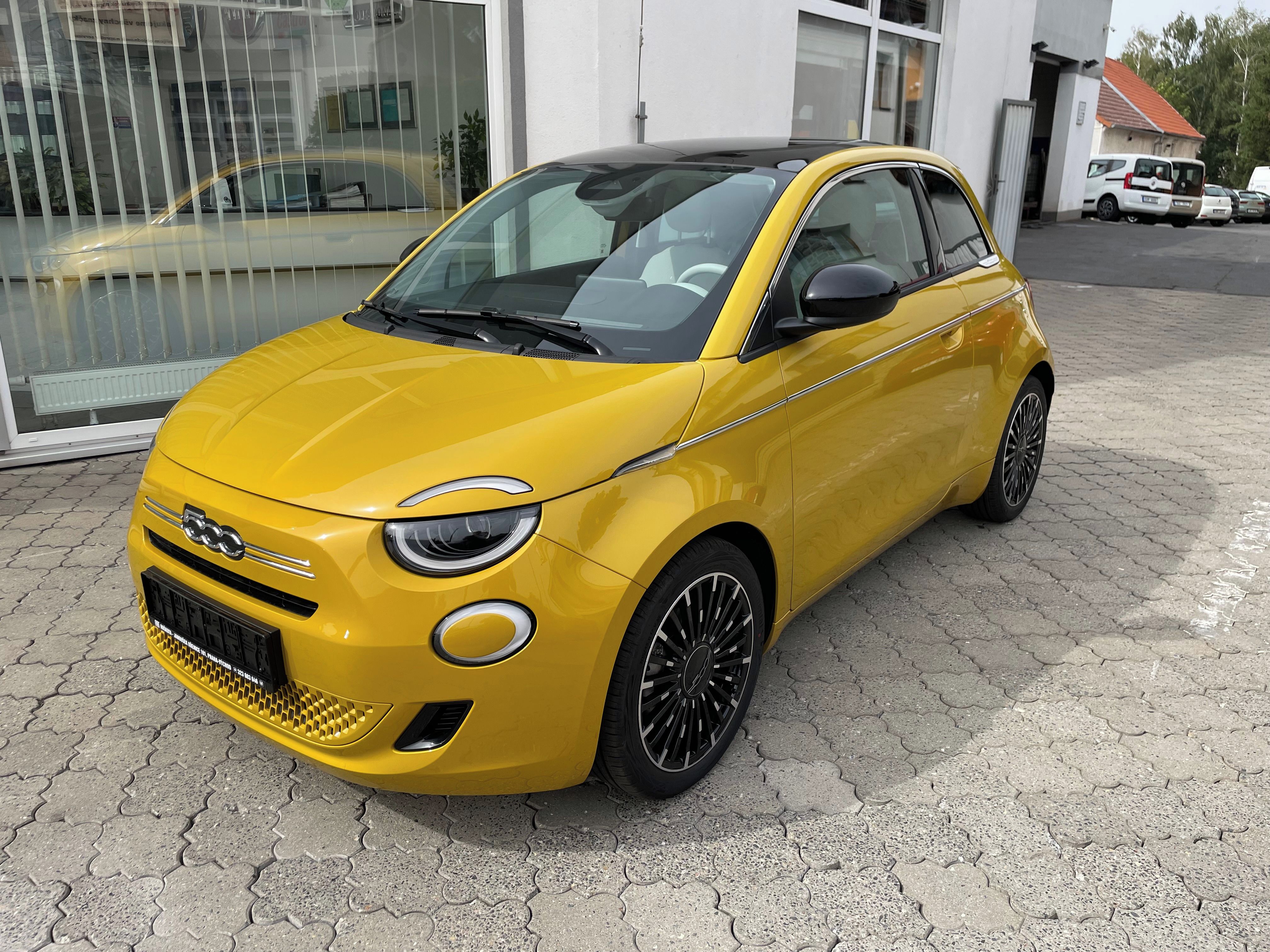Fiat 500, 1.0 Hybrid BSG LaPrima - fotka 3