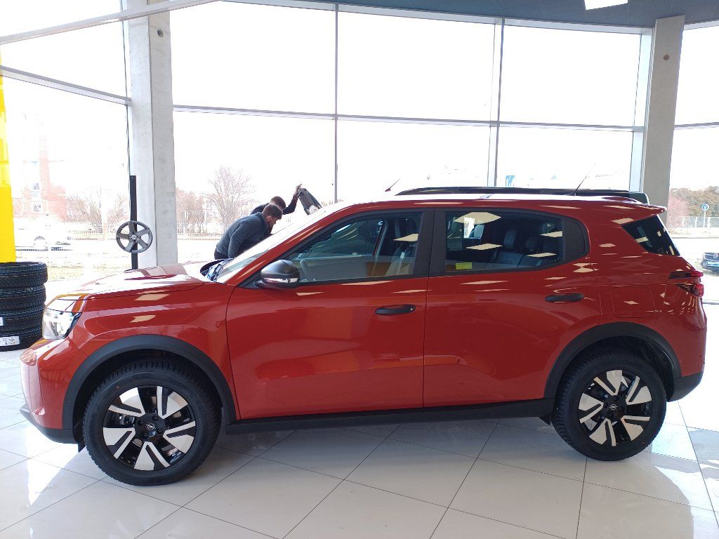 Opel Frontera, Edition hybrid 1.2T 110k AT6 - fotka 4