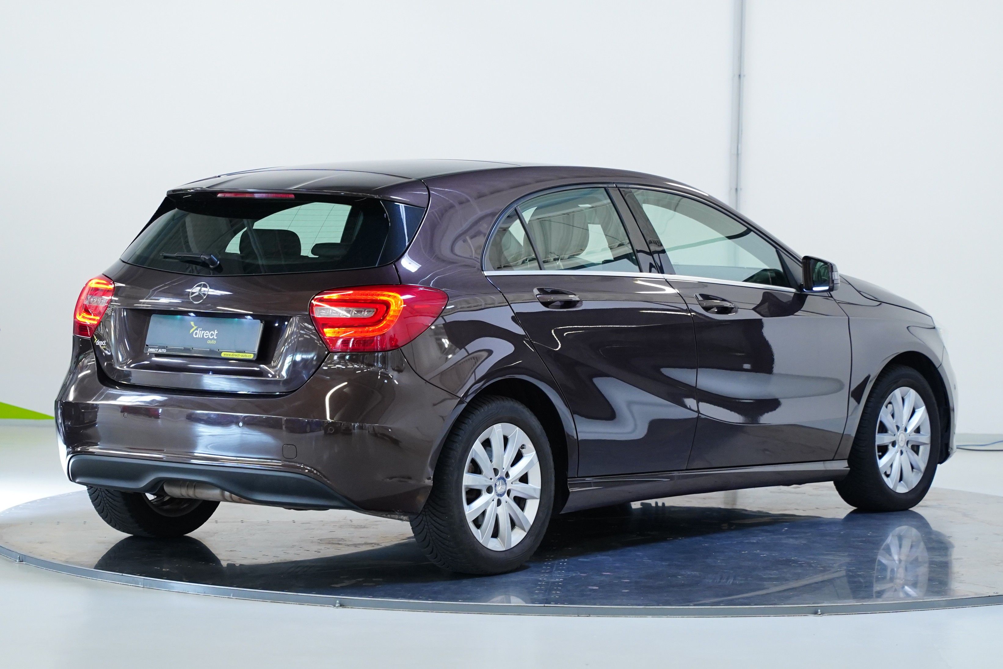 Mercedes-Benz Třídy A, 180 BlueEfficiency 90 kW Style - fotka 2