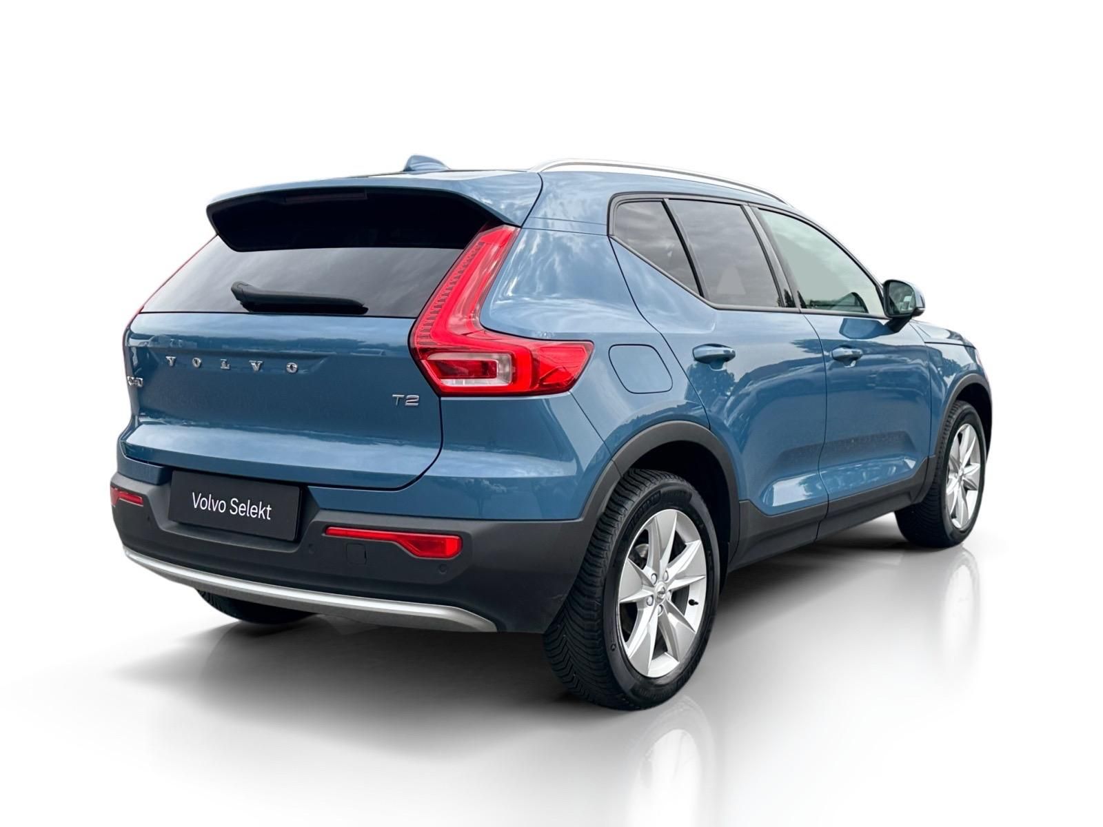 Volvo XC40, T2 FWD MOMENTUM // 1. maj. - fotka 6