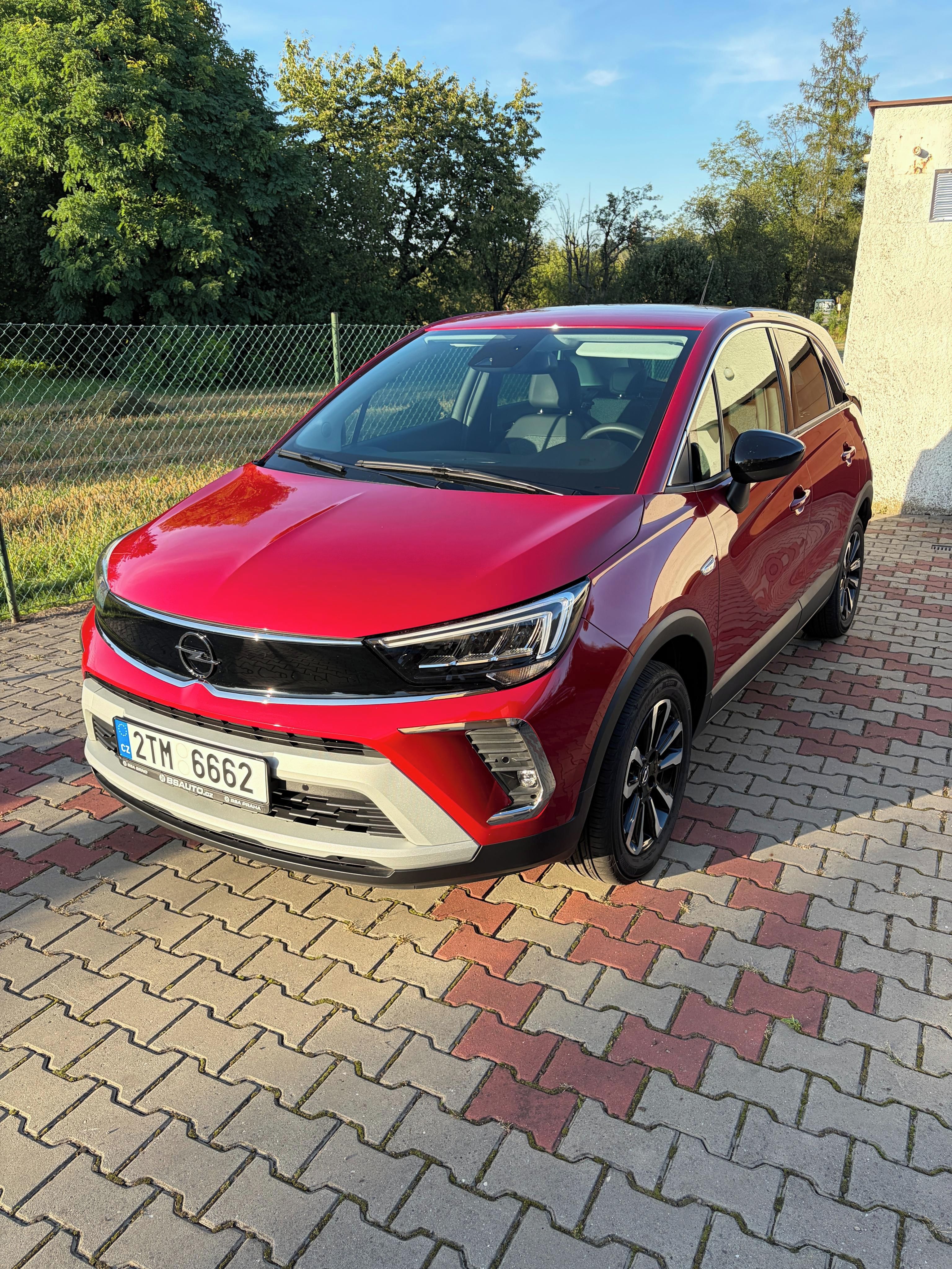 Opel Crossland, 1.2 Turbo 130 k AT | TOP stav