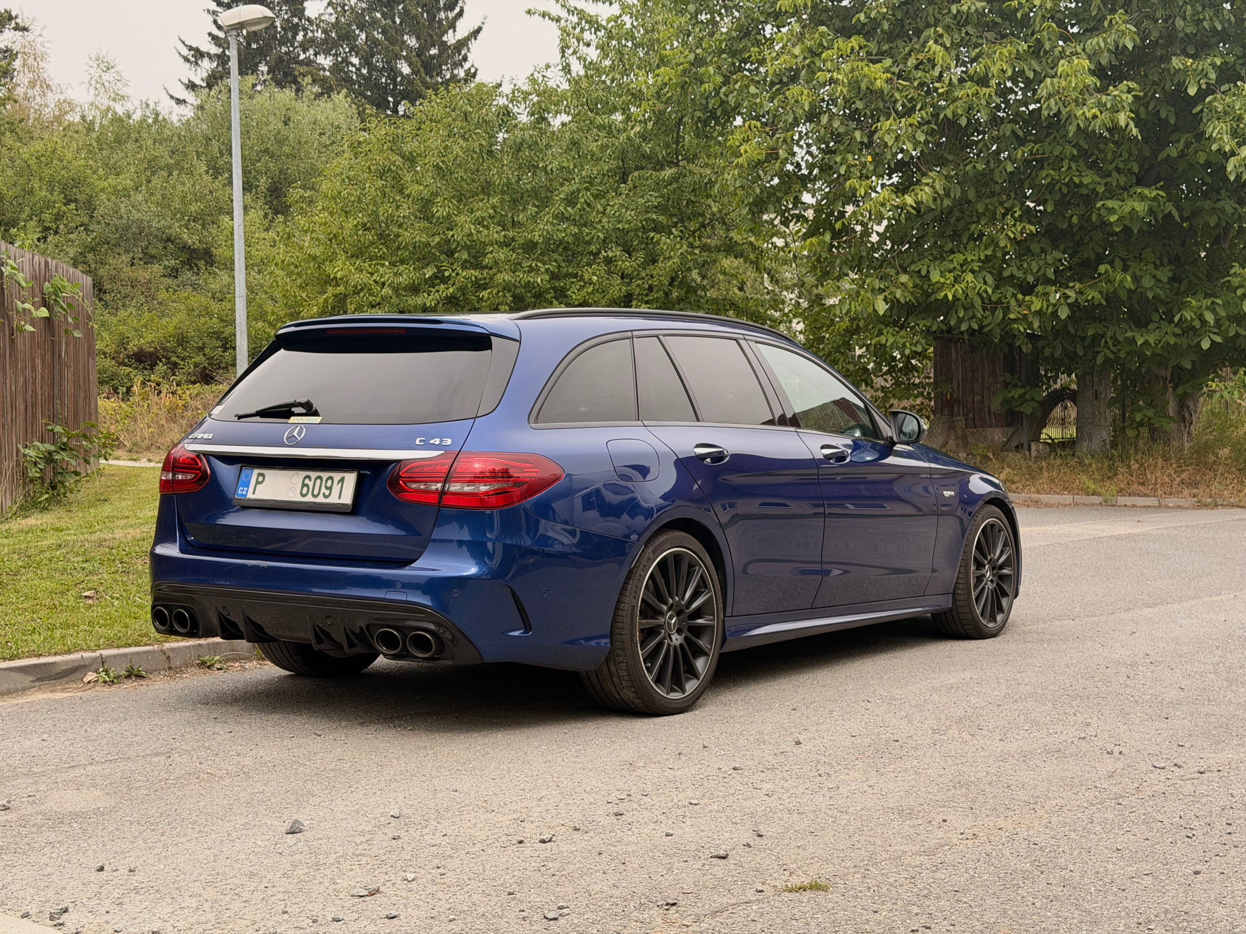 Mercedes-Benz Třídy C - fotka 2