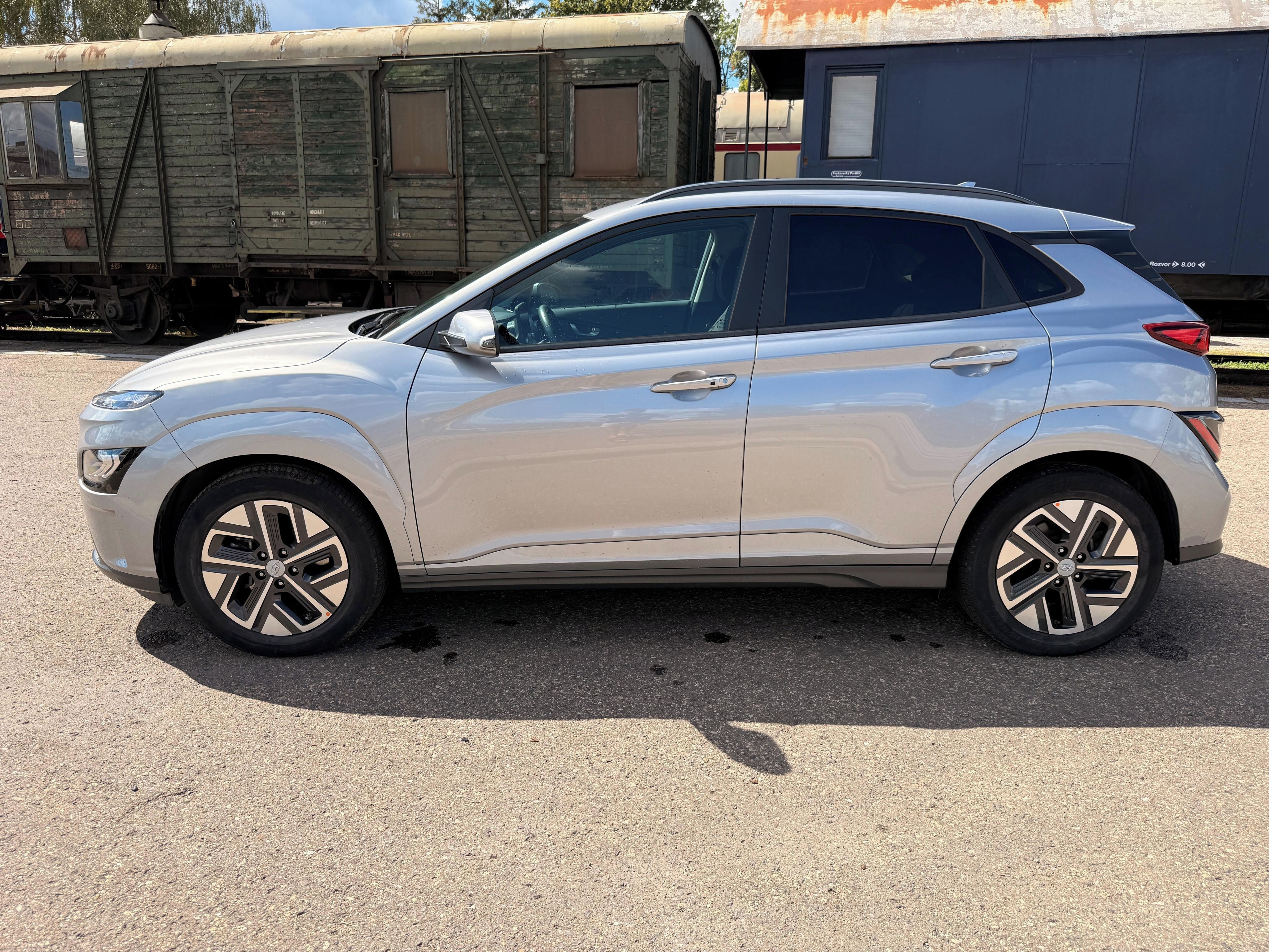 Hyundai Kona, EV 64kWh 150kW STYLE SoH 100% - fotka 4
