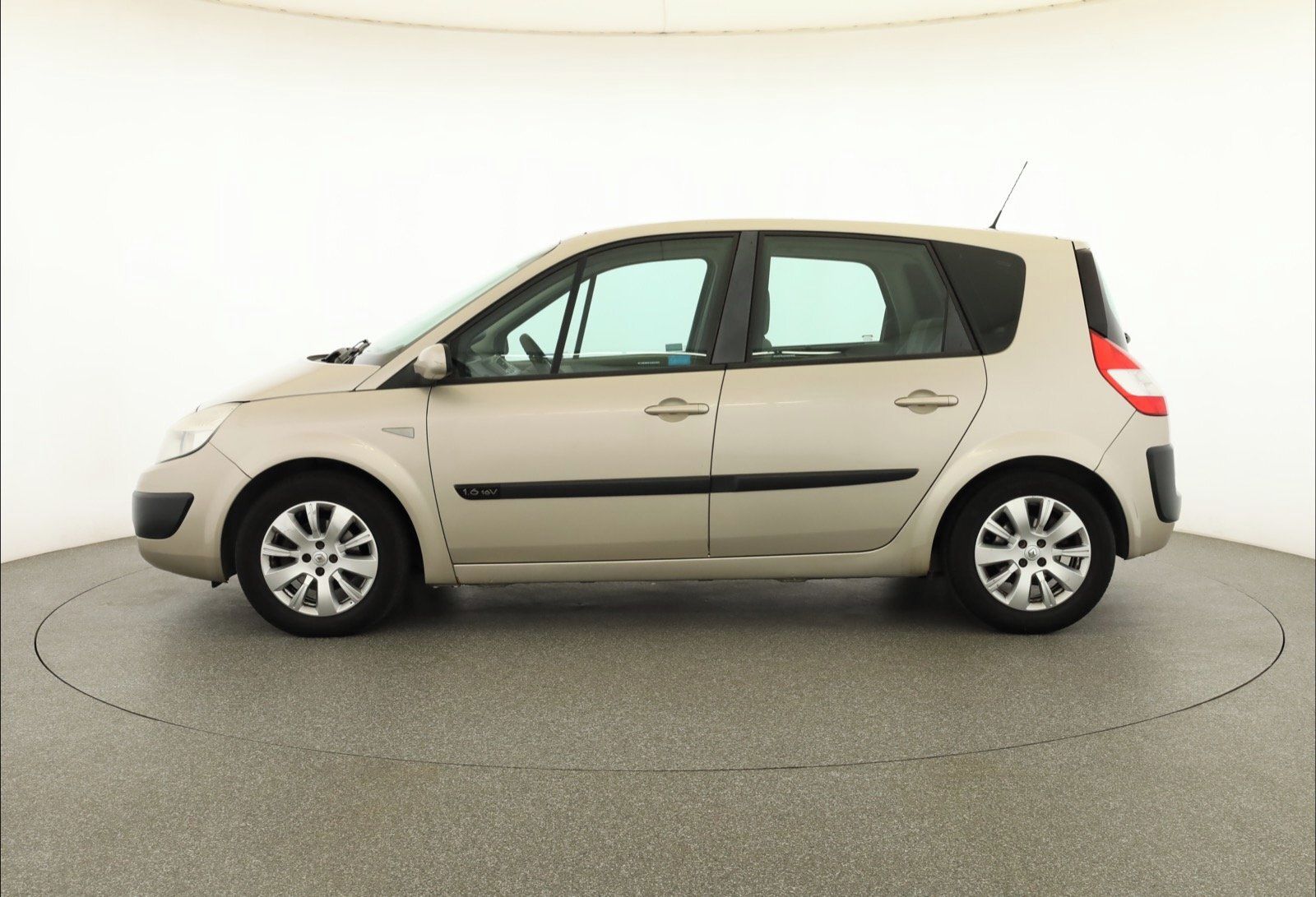 Renault Scénic, 1.6 16V, Automatická klima - fotka 3