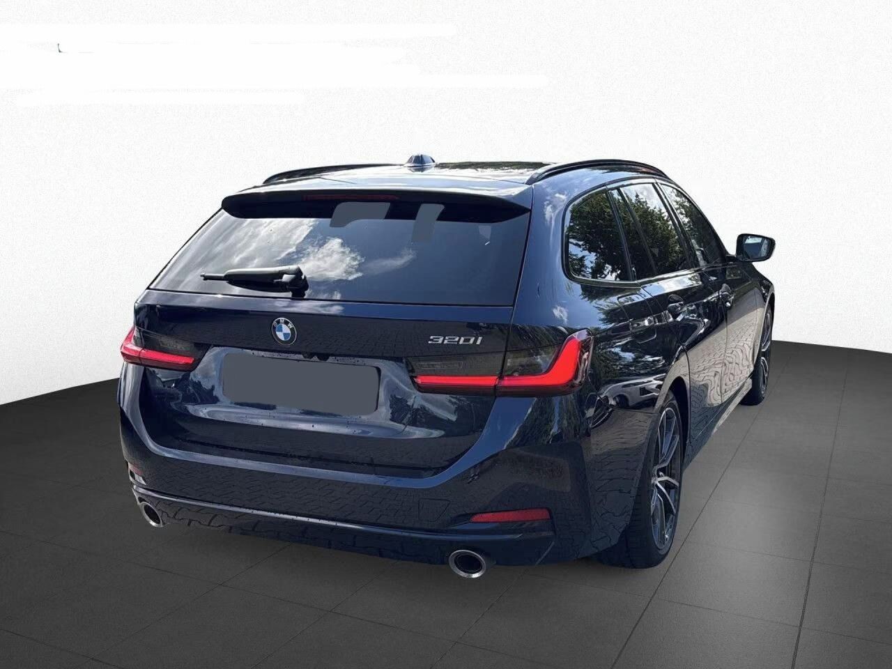 BMW Řada 3, 320i Touring*Kamera*360°*Navi* - fotka 4