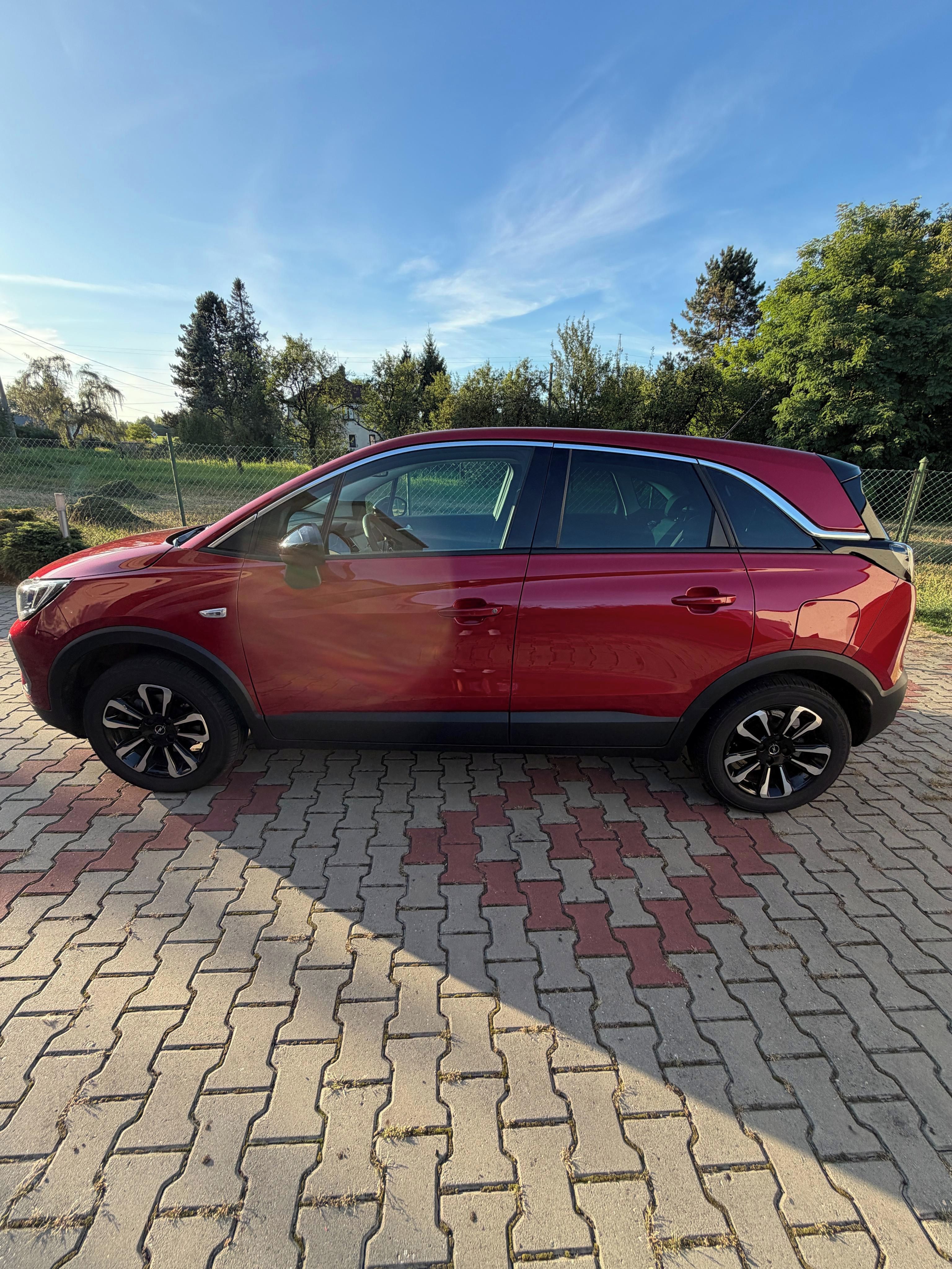 Opel Crossland, 1.2 Turbo 130 k AT | TOP stav - fotka 2