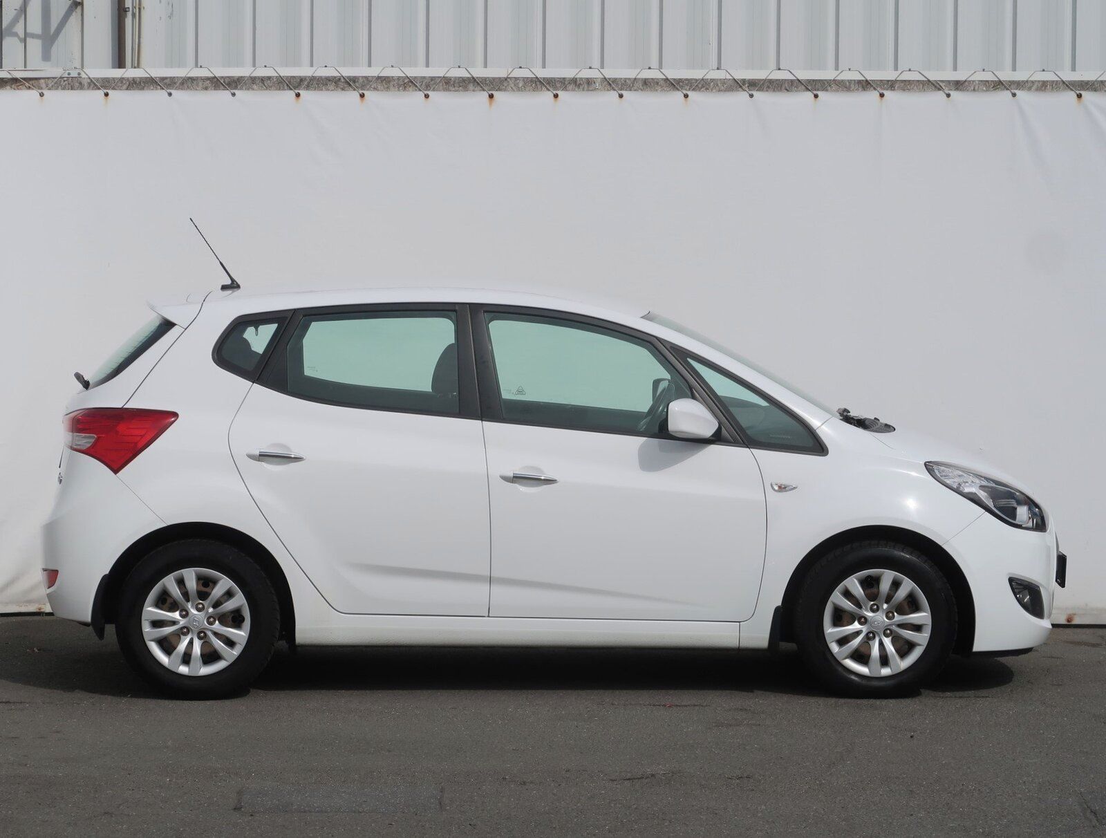 Hyundai ix20, 1.4 CVVT, Serv.kniha - fotka 6