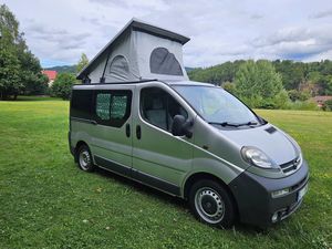 Opel Vivaro, 2,5DCI manuál 6st CAMPER-KLIMA
