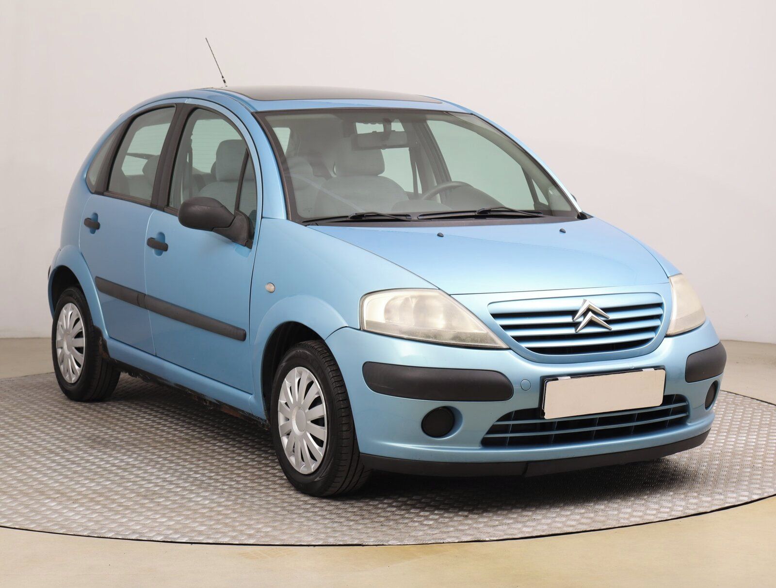 Citroën C3, 1.1 i, po STK, zamluveno