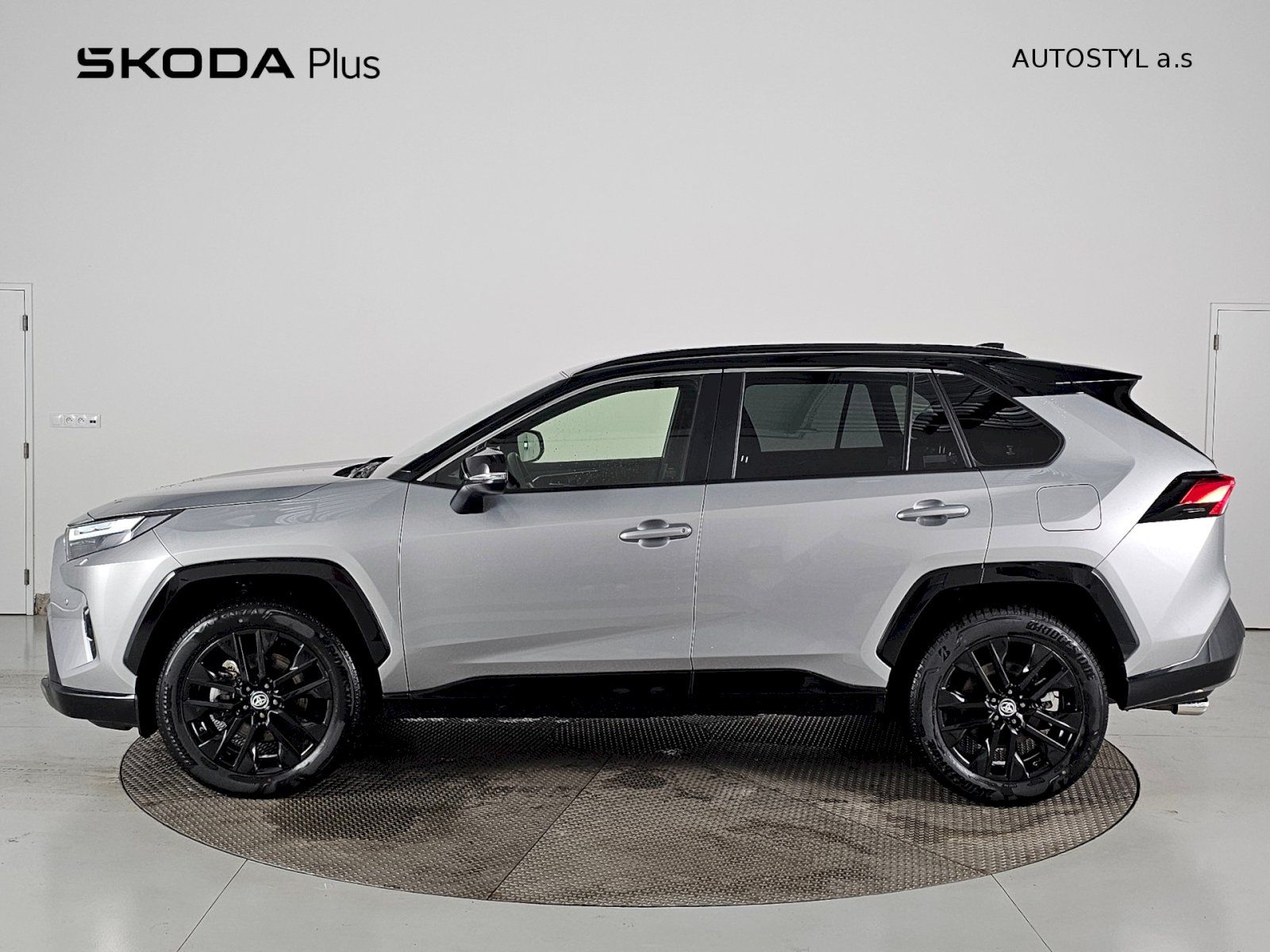 Toyota Rav4, 2.5HEV 222k 4X4 SELECTION - fotka 3