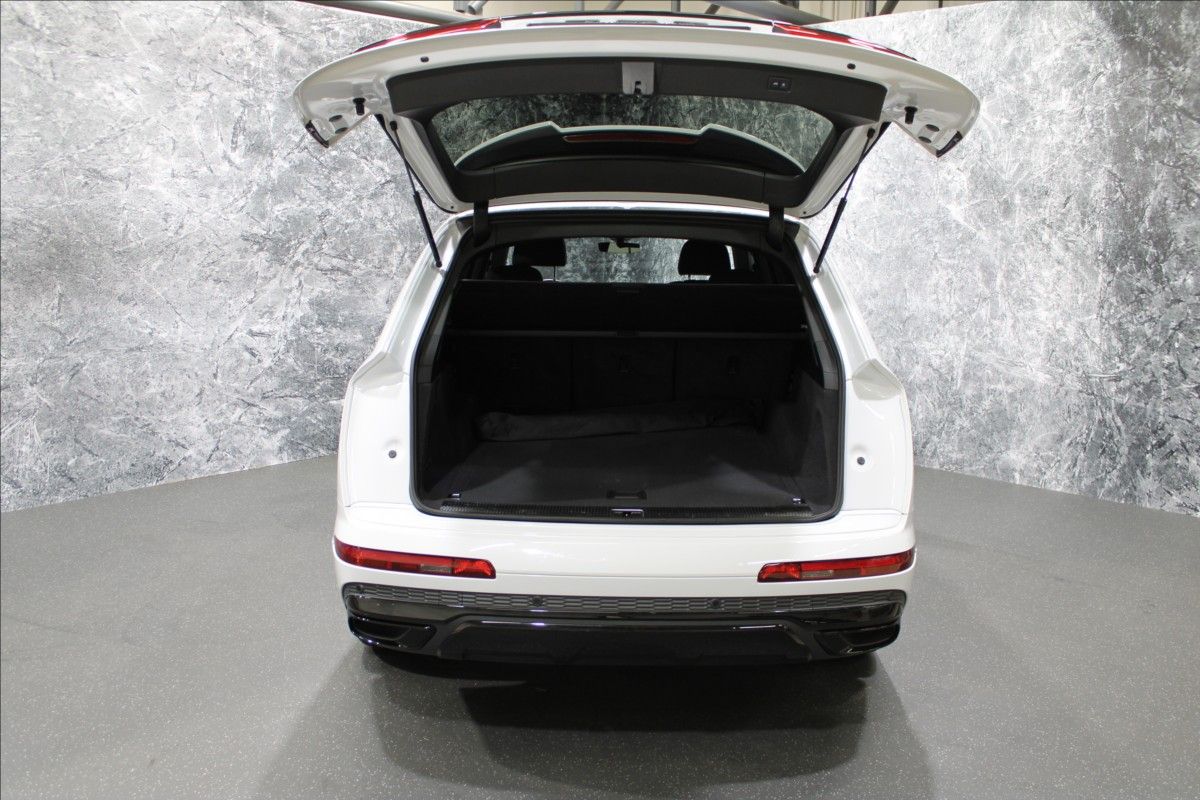 Audi Q7, 3,0 TDI quattro  S line - fotka 6