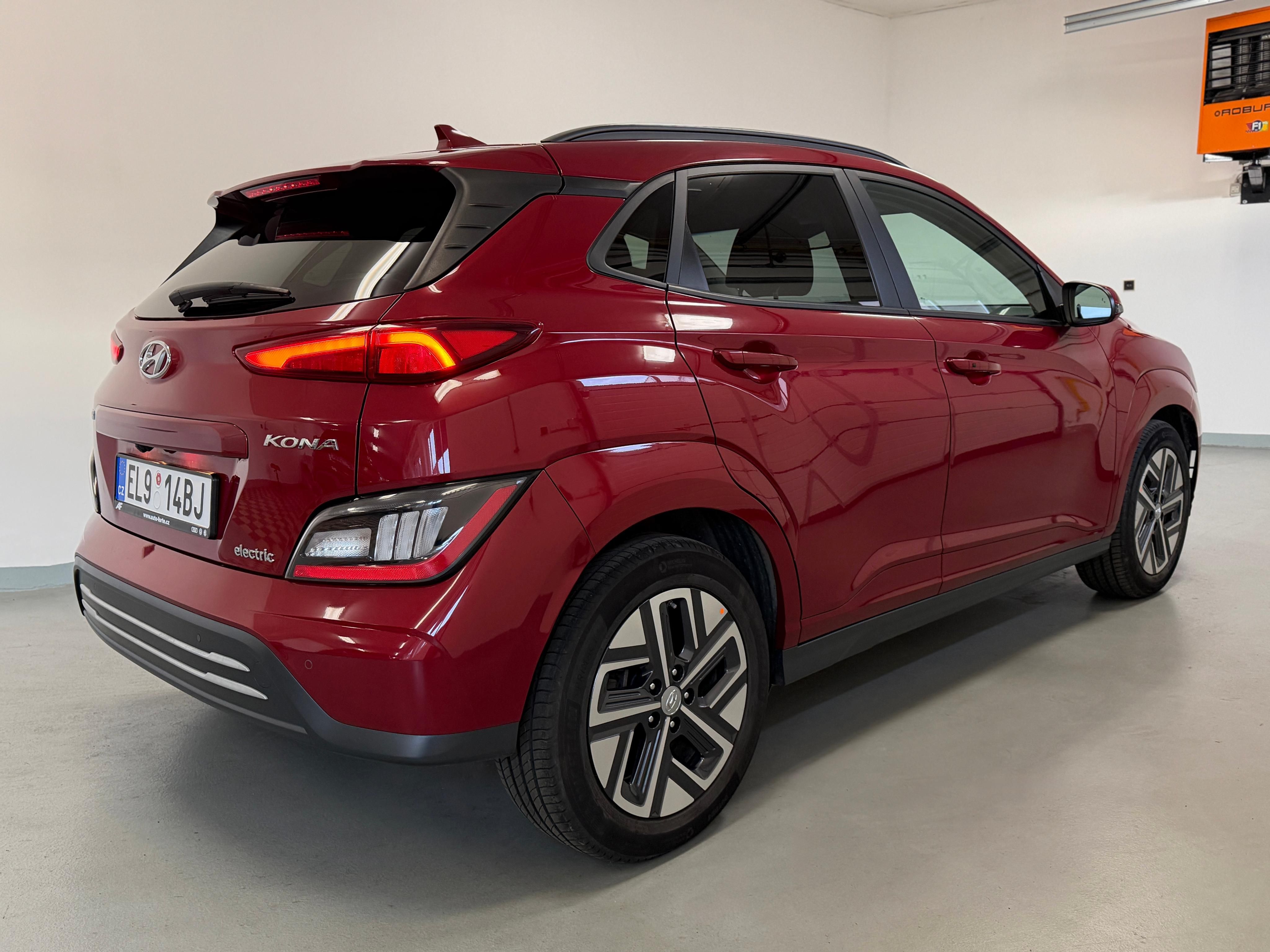 Hyundai Kona, EV STYLE MOTOR 150kw BAT64kw - fotka 5