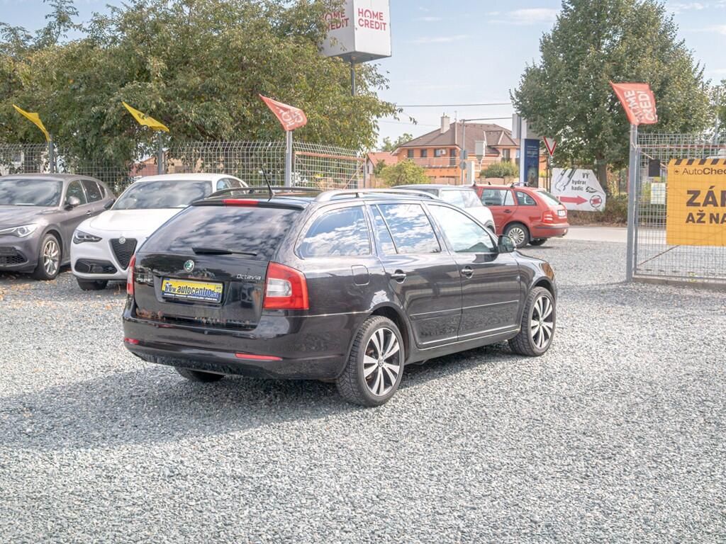 Škoda Octavia, 1.2T 77KW – VÝBAVA - fotka 5