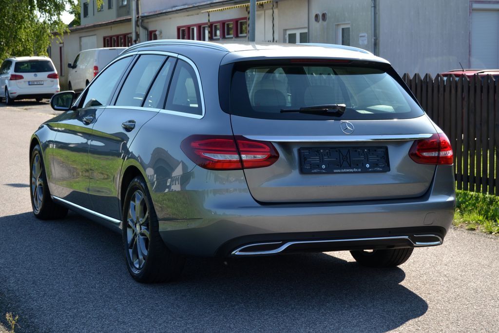 Mercedes-Benz Třídy C, BlueTEC Avantgarde 71 000 km - fotka 2
