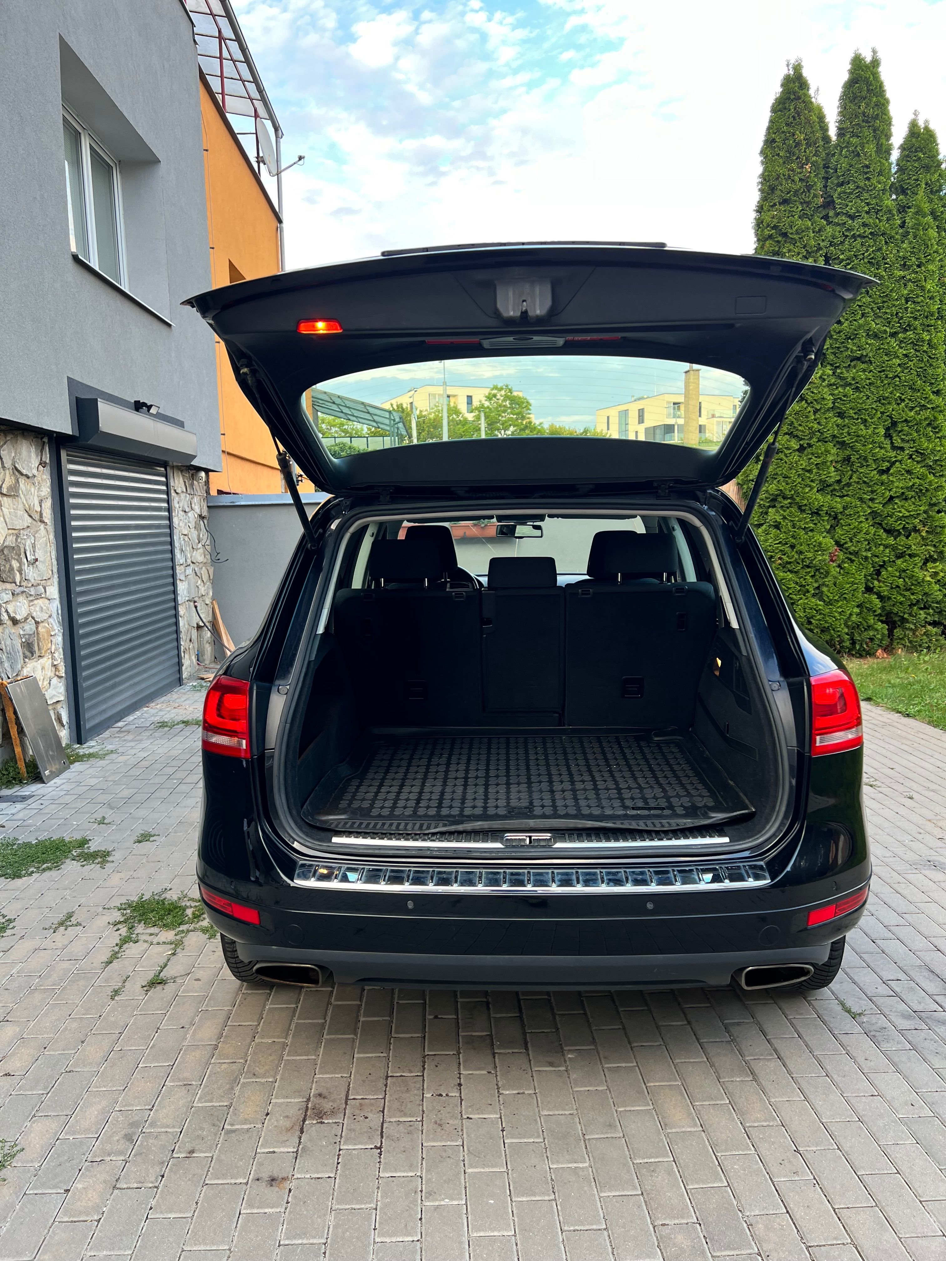 Volkswagen Touareg, 3.0 tdi garážováno,servisováno - fotka 4