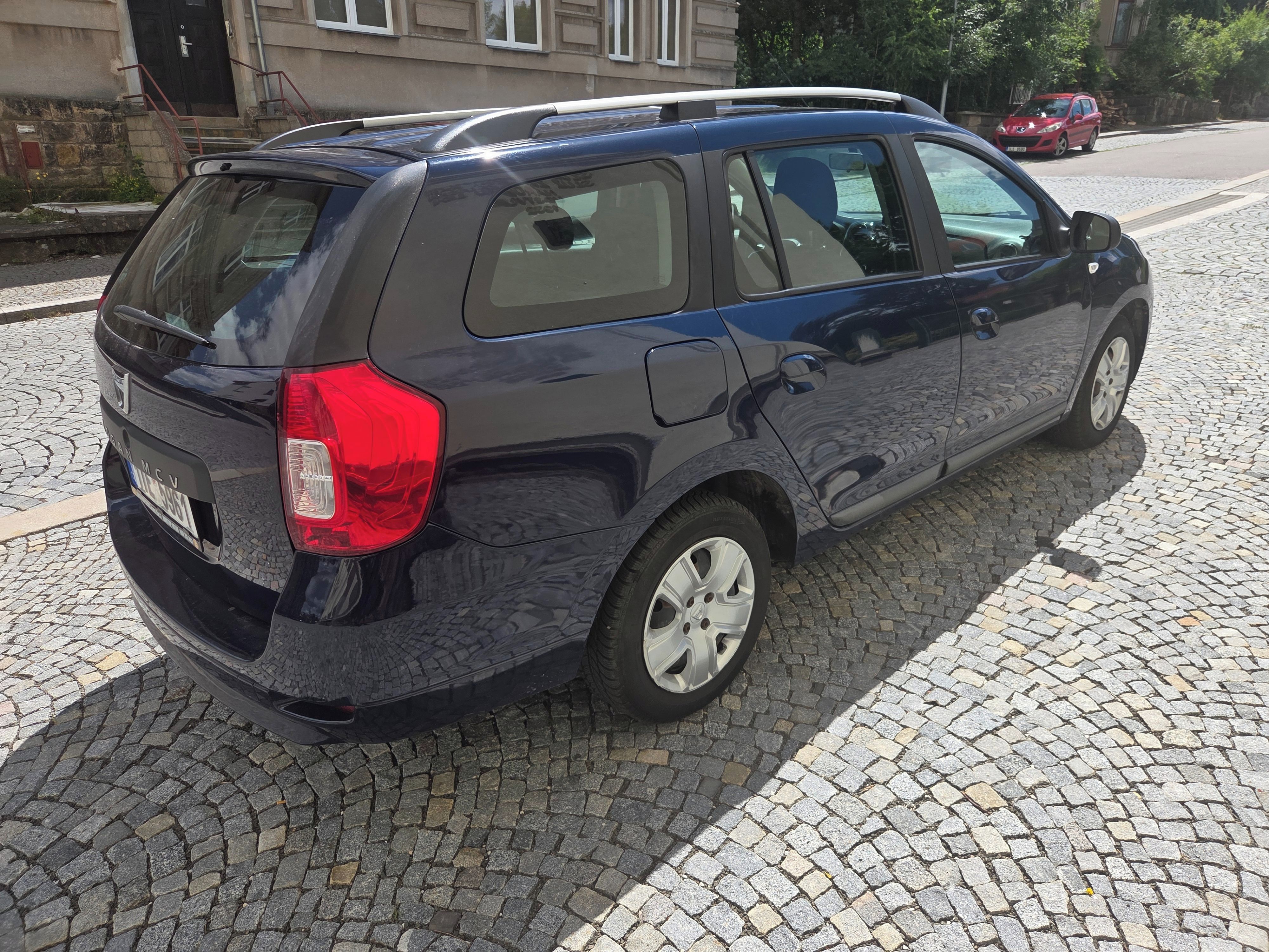 Dacia Logan, Diody, Spotreba 5L, Klima - fotka 4