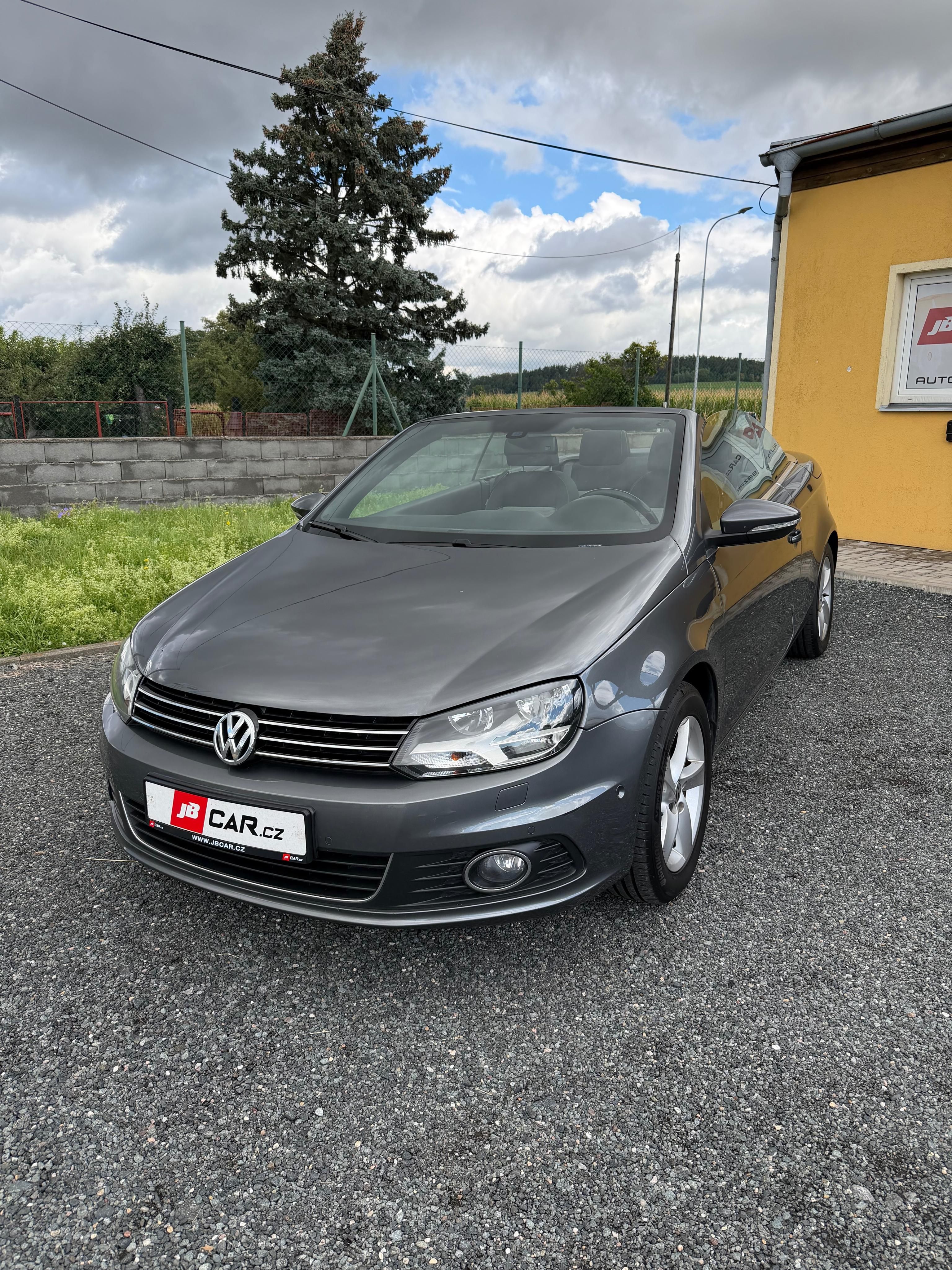 Volkswagen Eos, 2.0 TDI VÝHŘEV TAŽNÉ 1.M - fotka 2