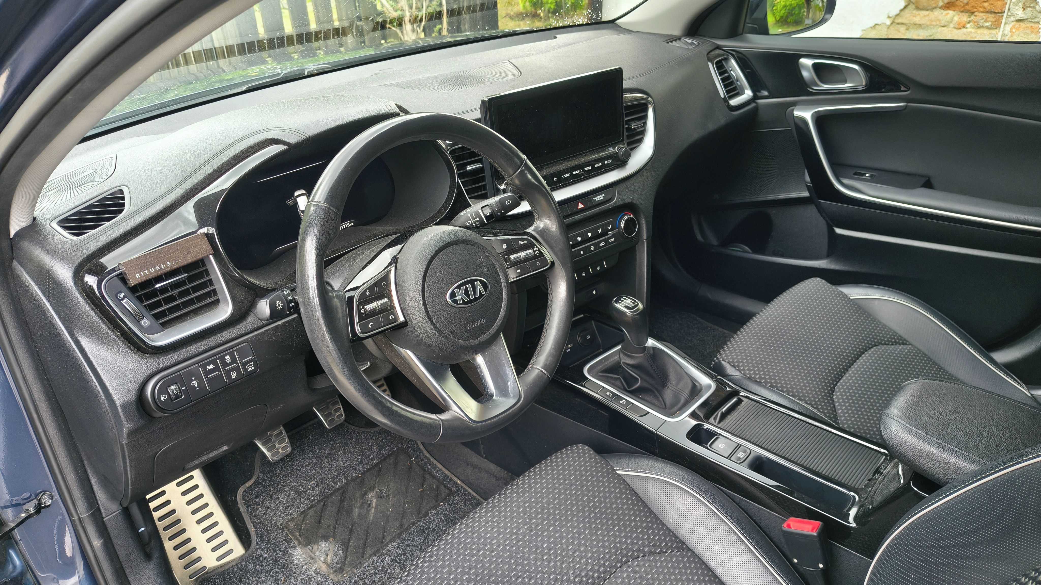 Kia XCee´d, 1,6 T-GDI GPF EXCLUSIVE - fotka 4