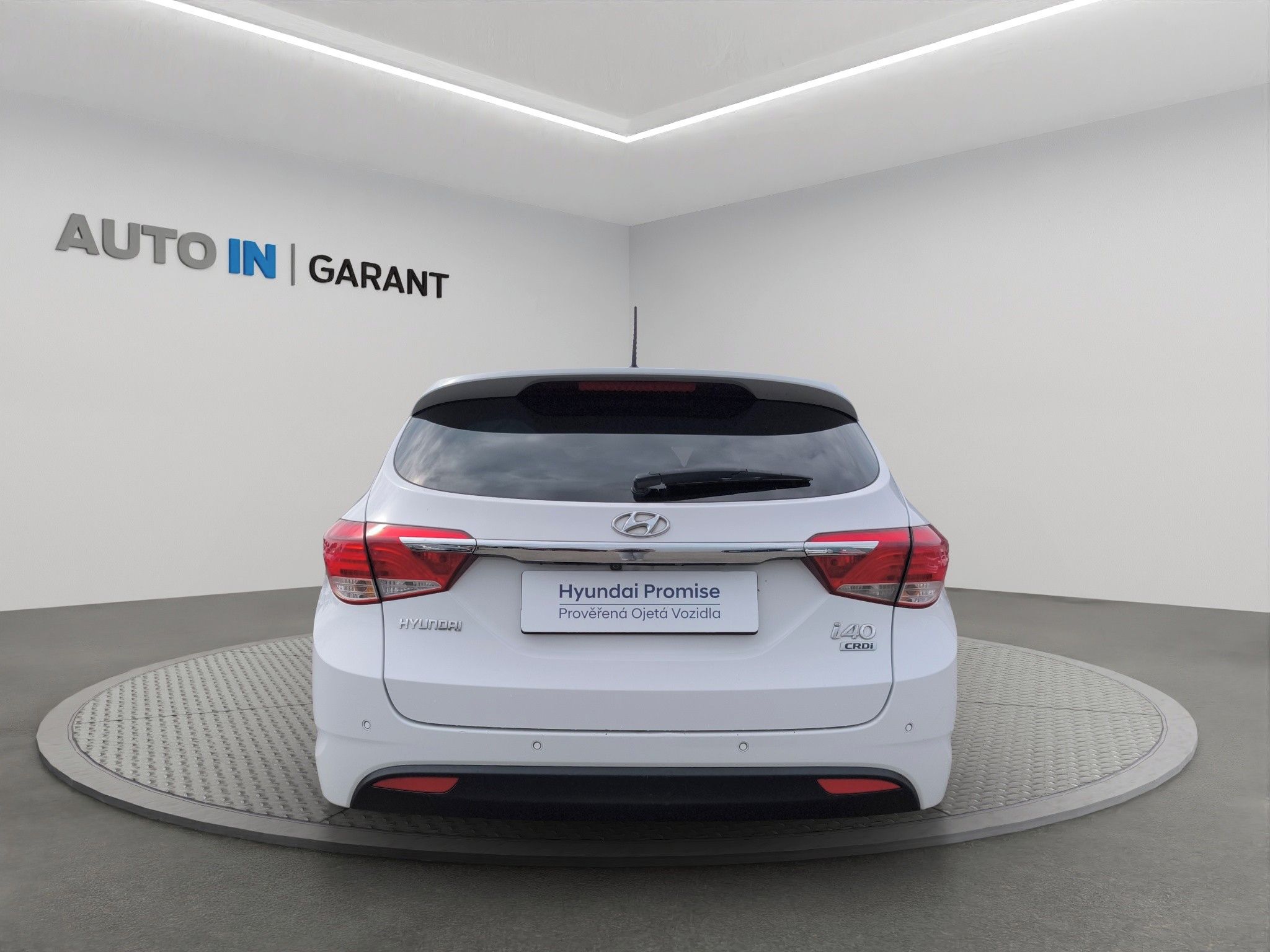 Hyundai i40, 1.7 CRDi 100kW, A/T, ČR, 1. Ma - fotka 6