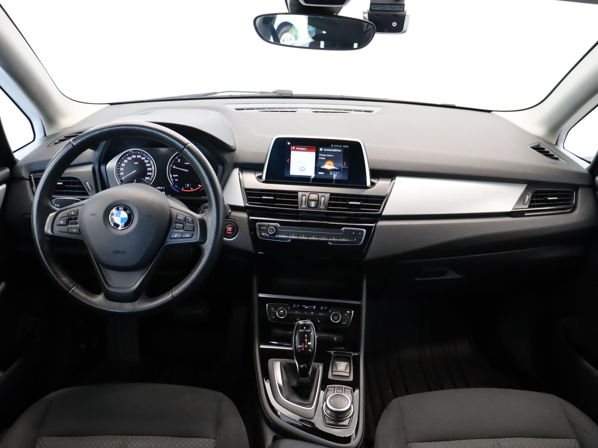 BMW Řada 2, 218i Active Tourer - fotka 5