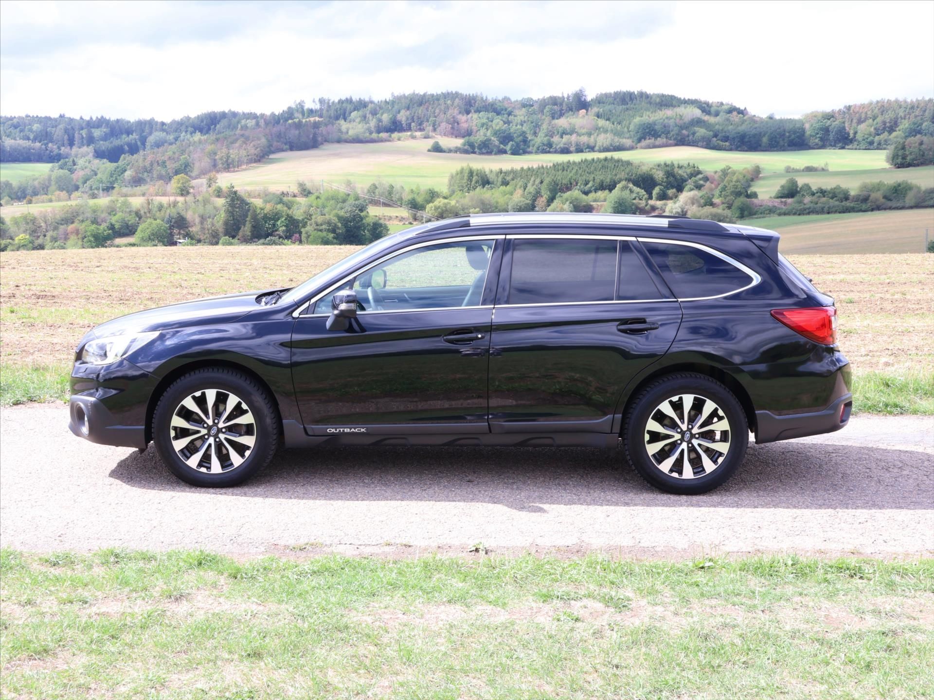 Subaru Outback, 2,5 i 129kW Aut. AWD Kůže CZ - fotka 4