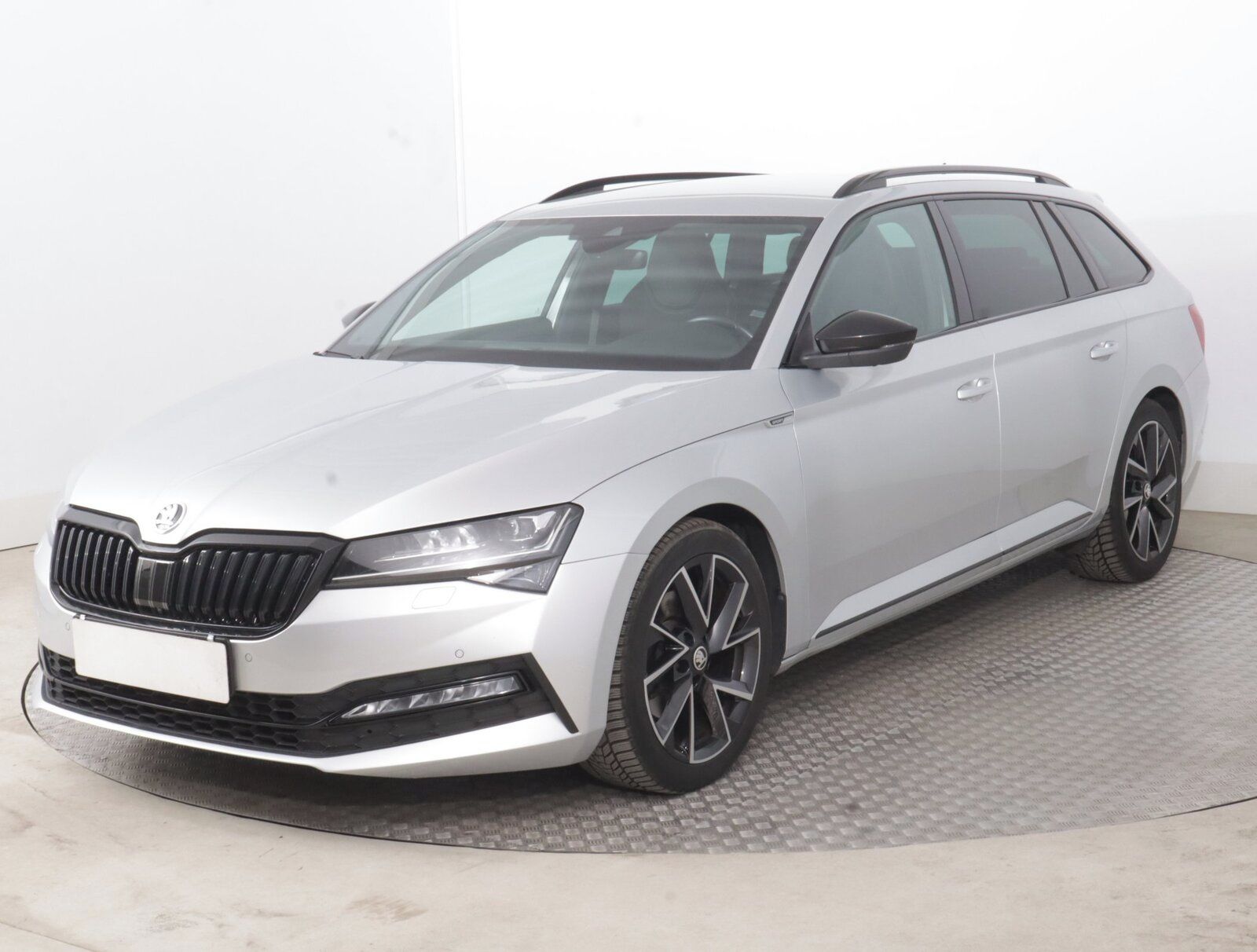 Škoda Superb, 2.0 TDI, Sportline, Automat - fotka 2