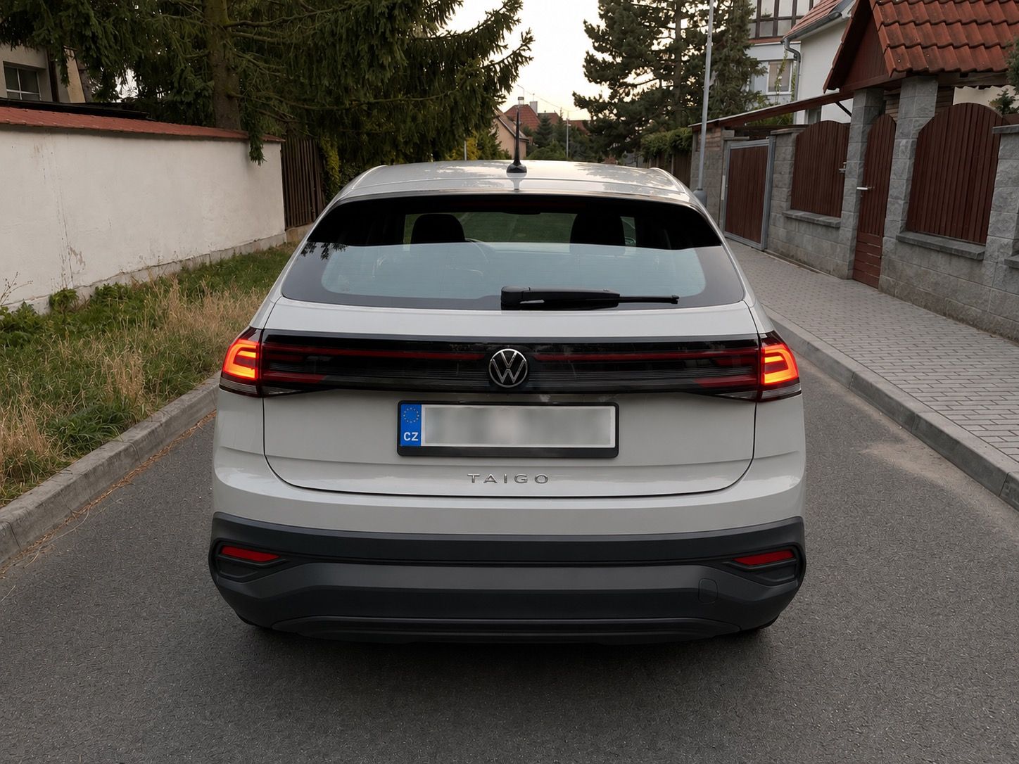 Volkswagen Taigo, 1,0 Tsi, Life, 1.maj 10.000km - fotka 5