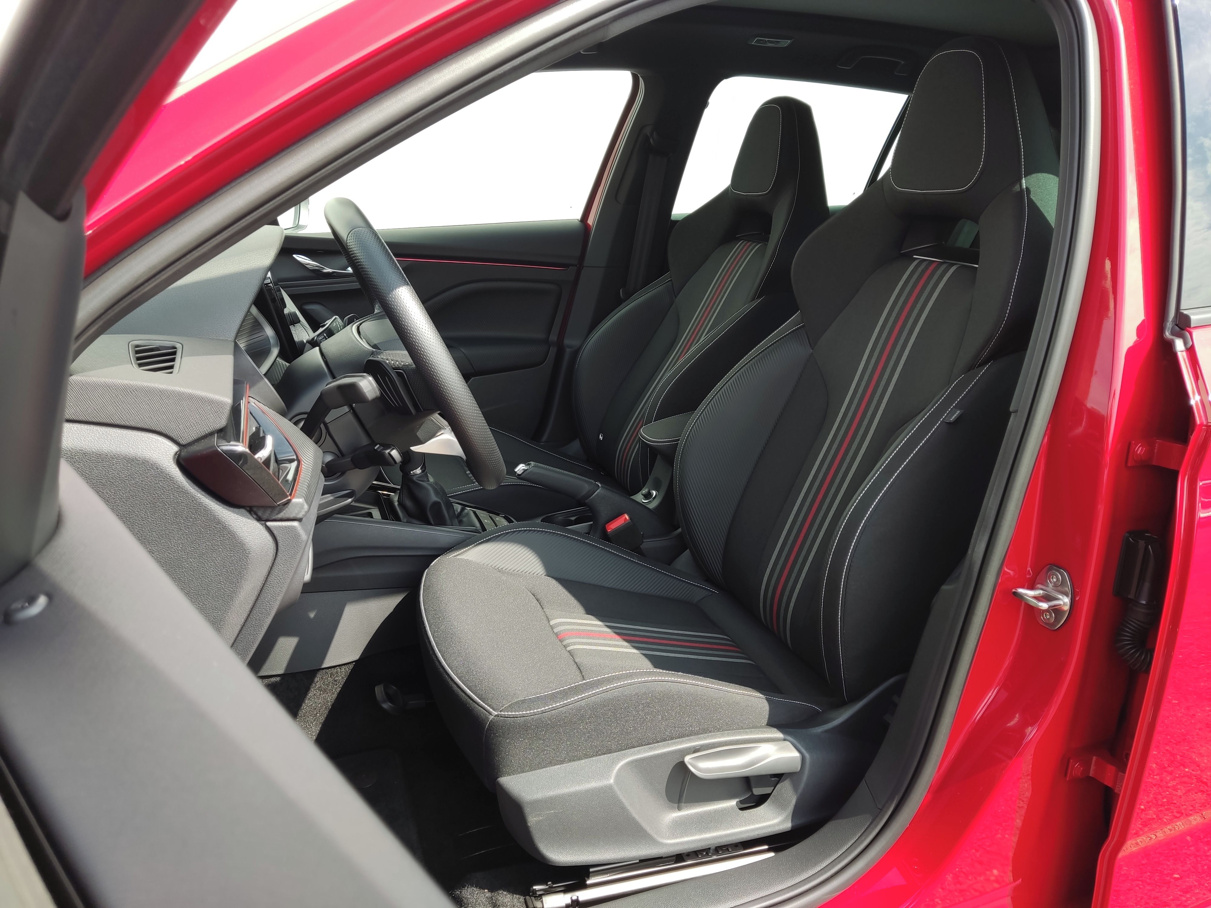 Škoda Scala, 1.0 TSI 85 kW DSG Monte Carlo - fotka 6