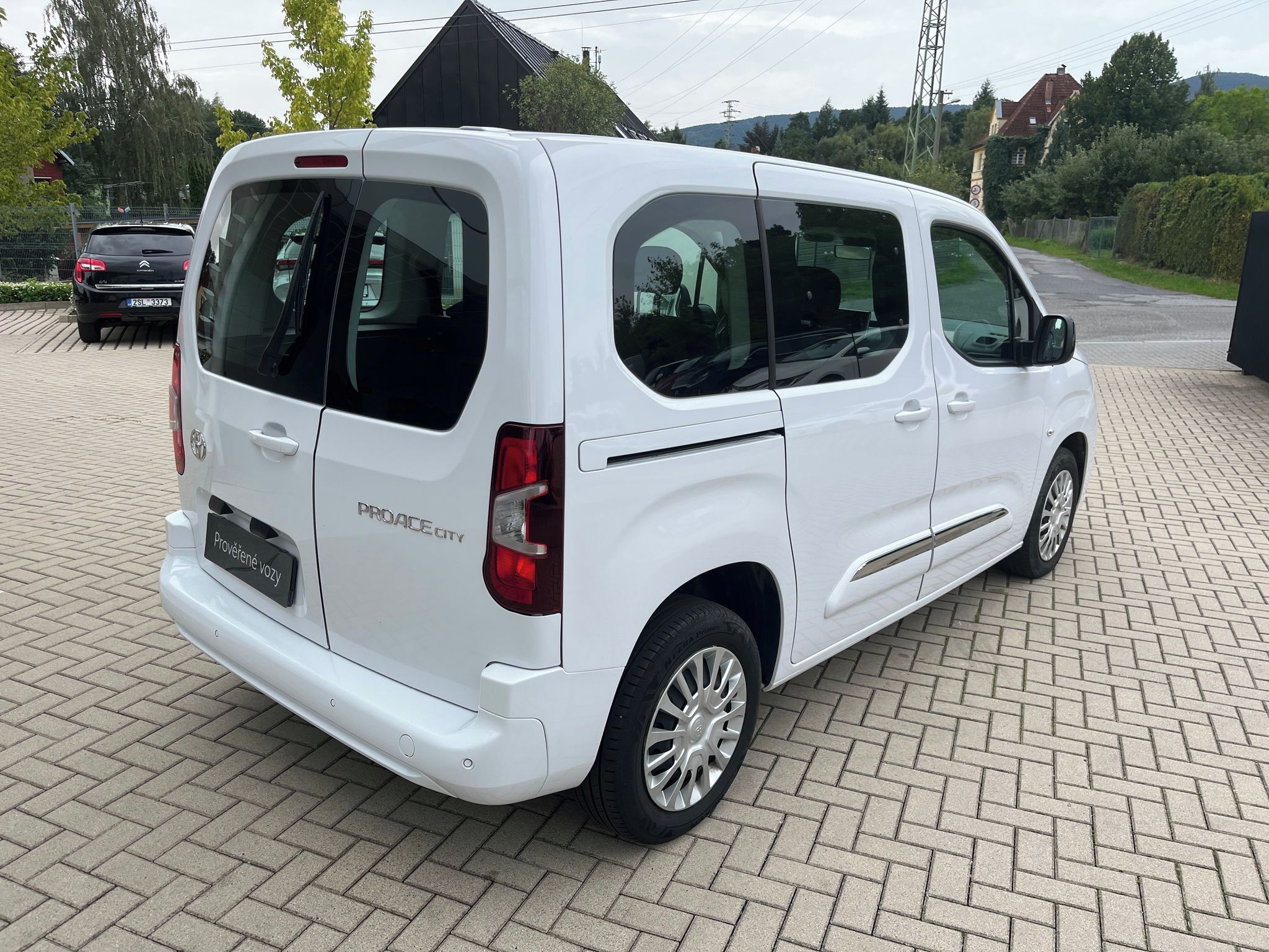 Toyota Proace City Verso, 1.5 D4-D 100k Business L1 6MT - fotka 6